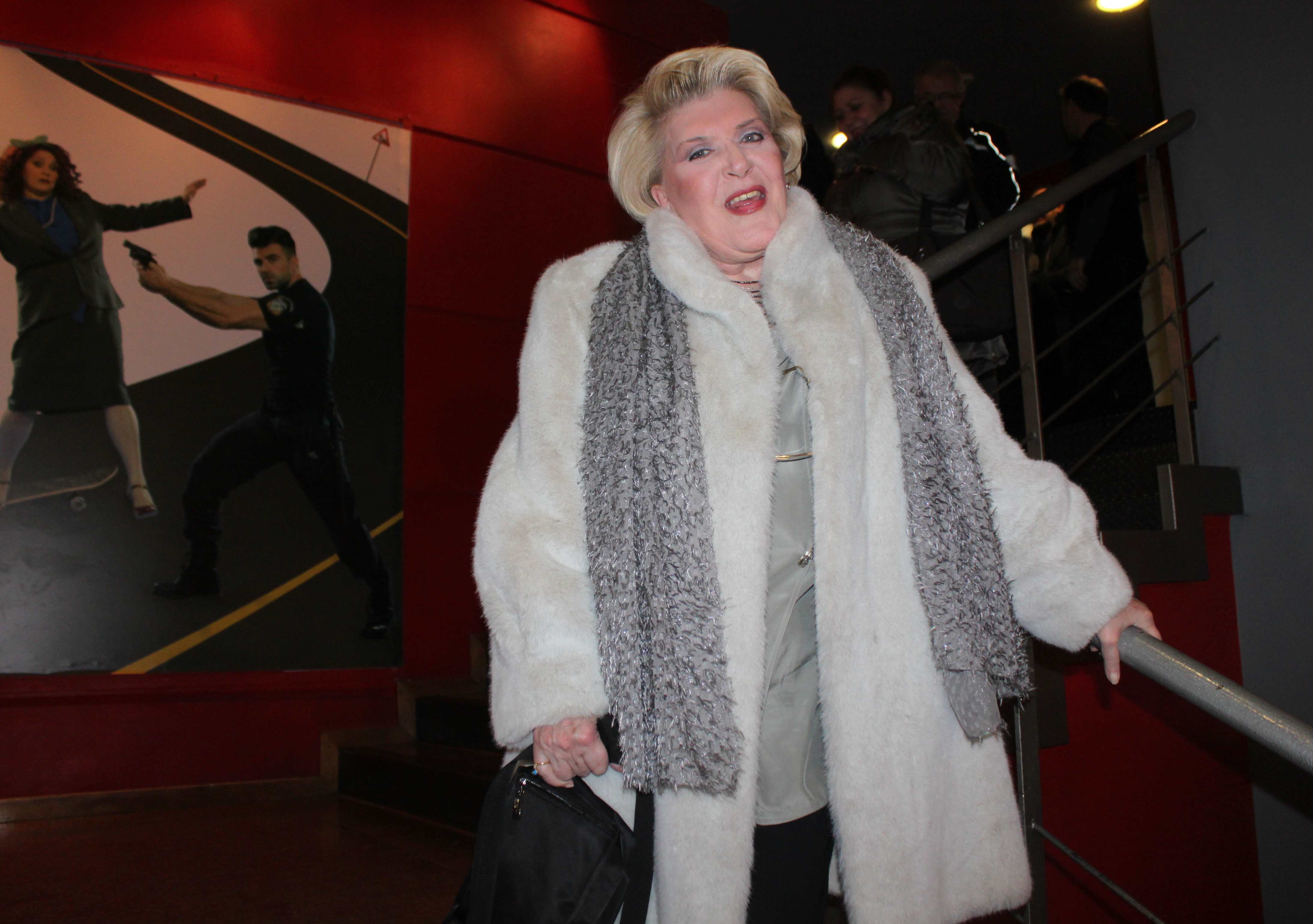 Η Βάσια Τριφύλλη Σε Σπάνια Θεατρική Έξοδο!