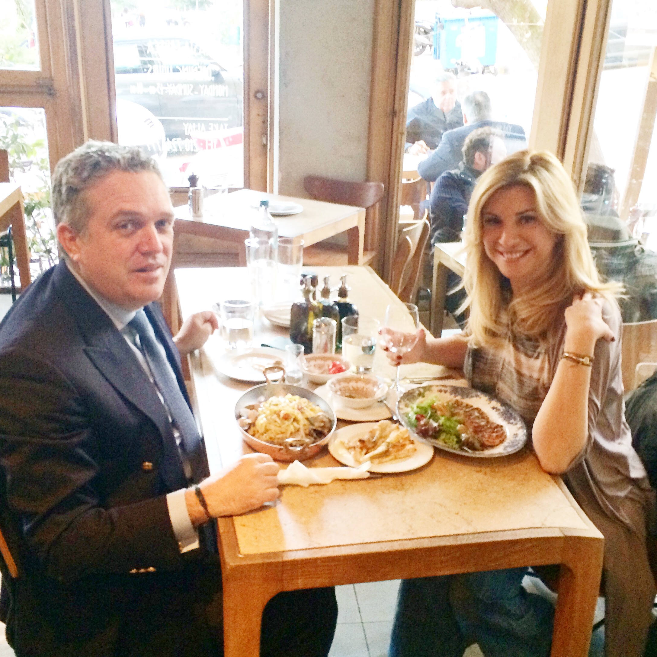 Καπνιστές, σωφρονιστείτε! Ηρθε το Savoir Vivre σας