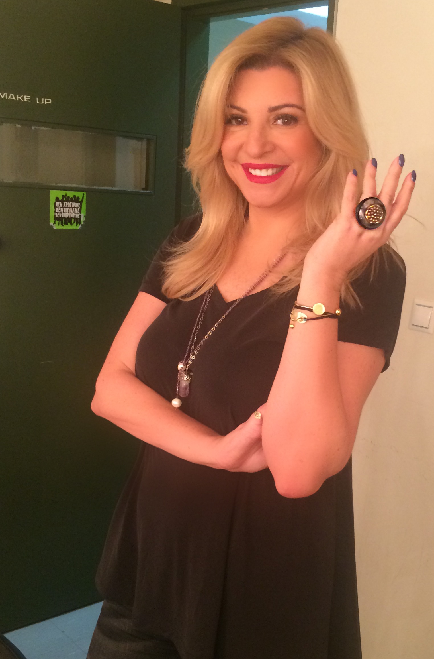 Το Πιο Μικροσκοπικό Vintagάδικο Της Αθήνας!