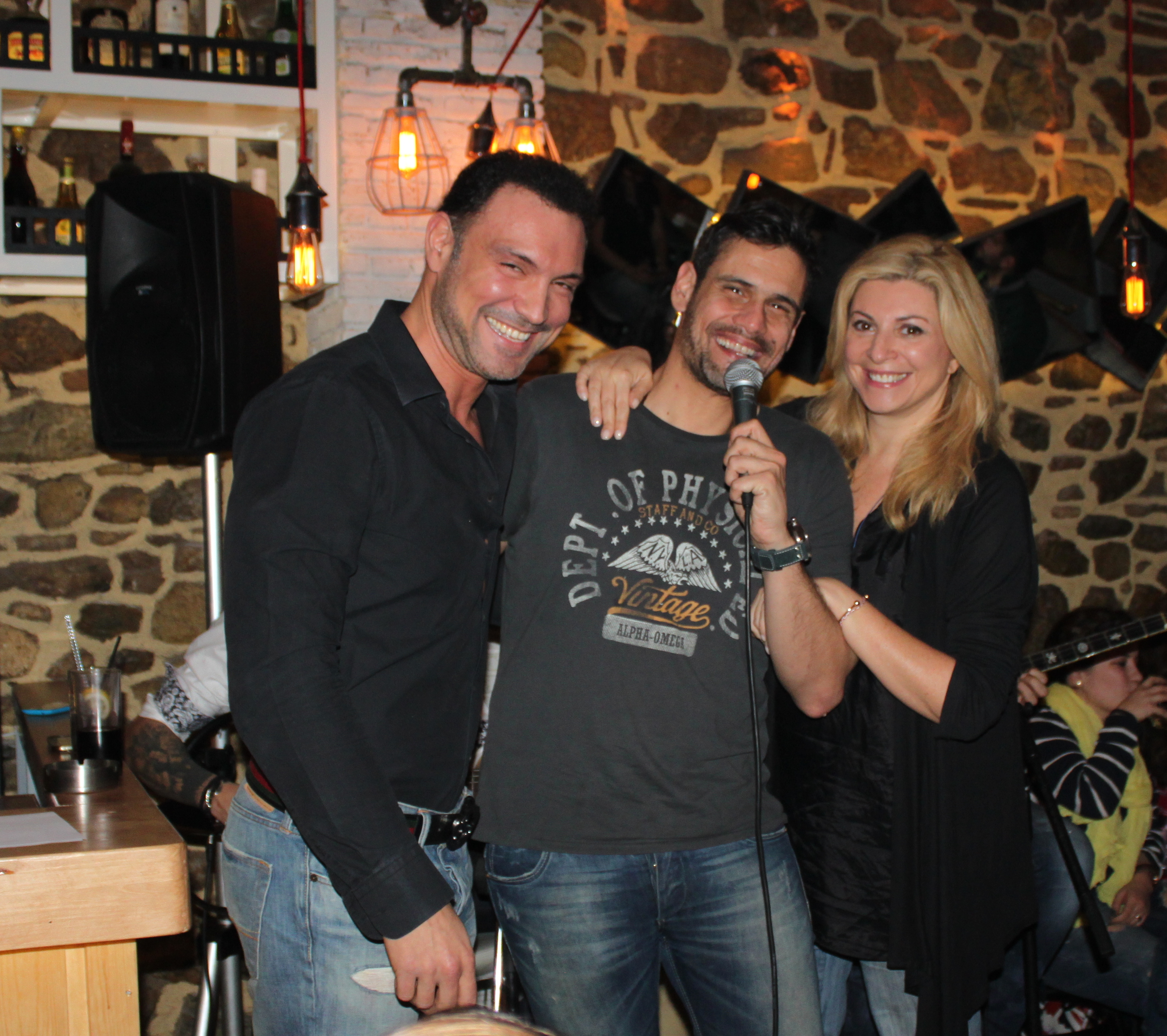 Exclusive! Oύγγα Music Nτεμπούτο @Υδρία!