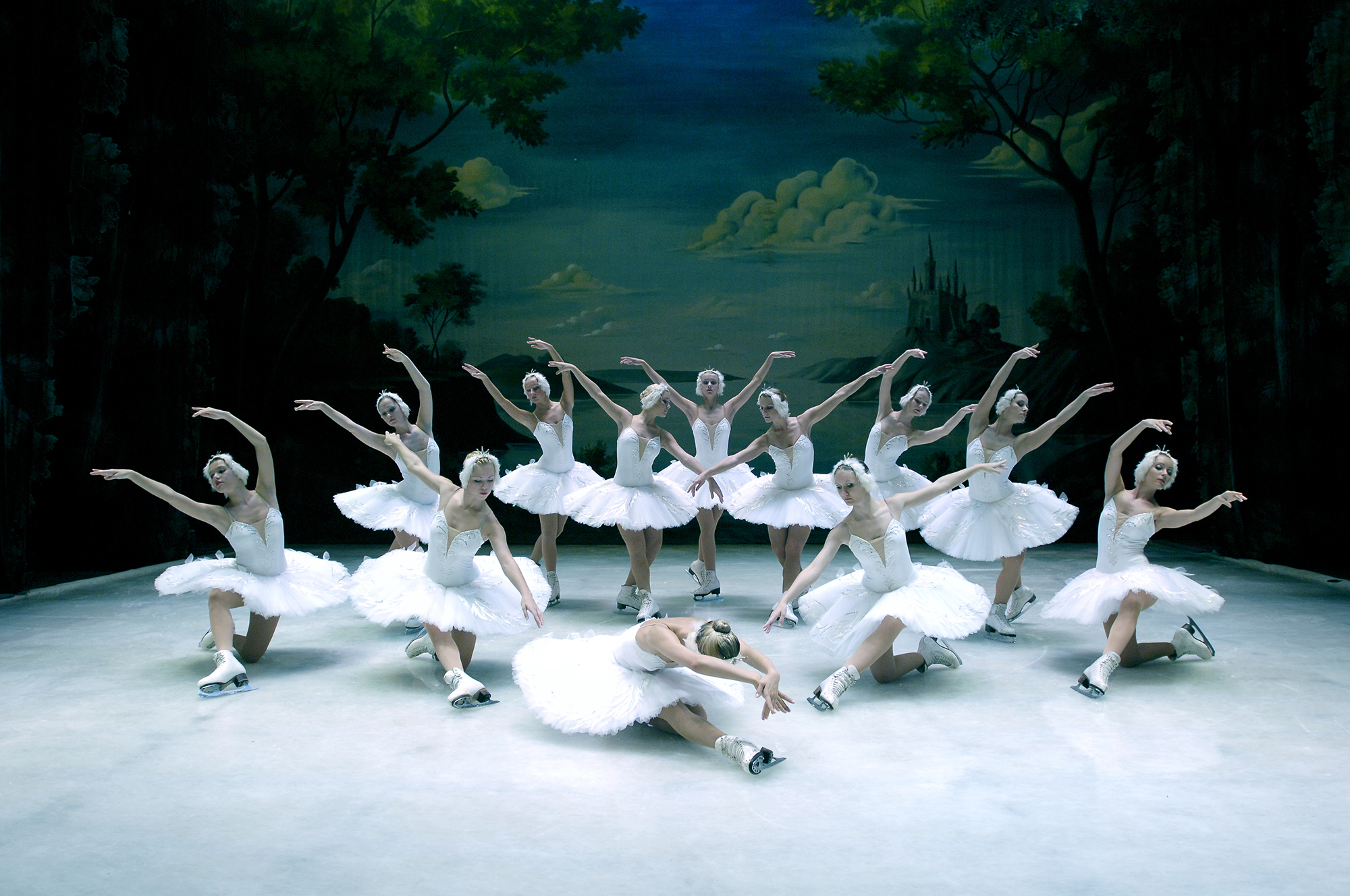 лебединое озеро балет танец маленьких лебедей