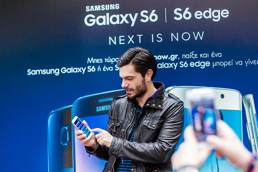 Ο Μύρωνας Στρατής δοκιμάζει το νέο Galaxy S6