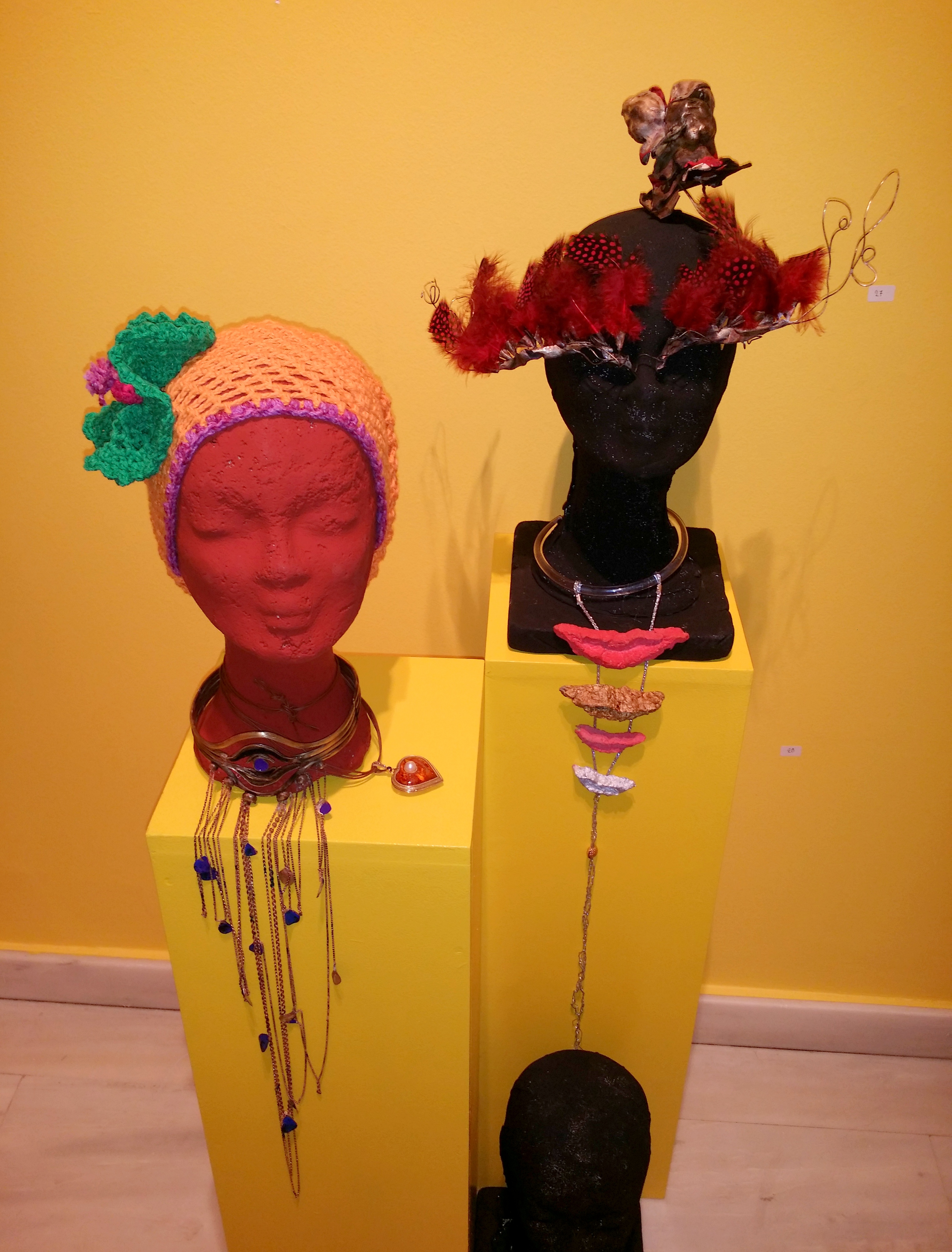 Φονικώς Κοσμείν! Πρωτότυπη Έκθεση Κοσμημάτων!