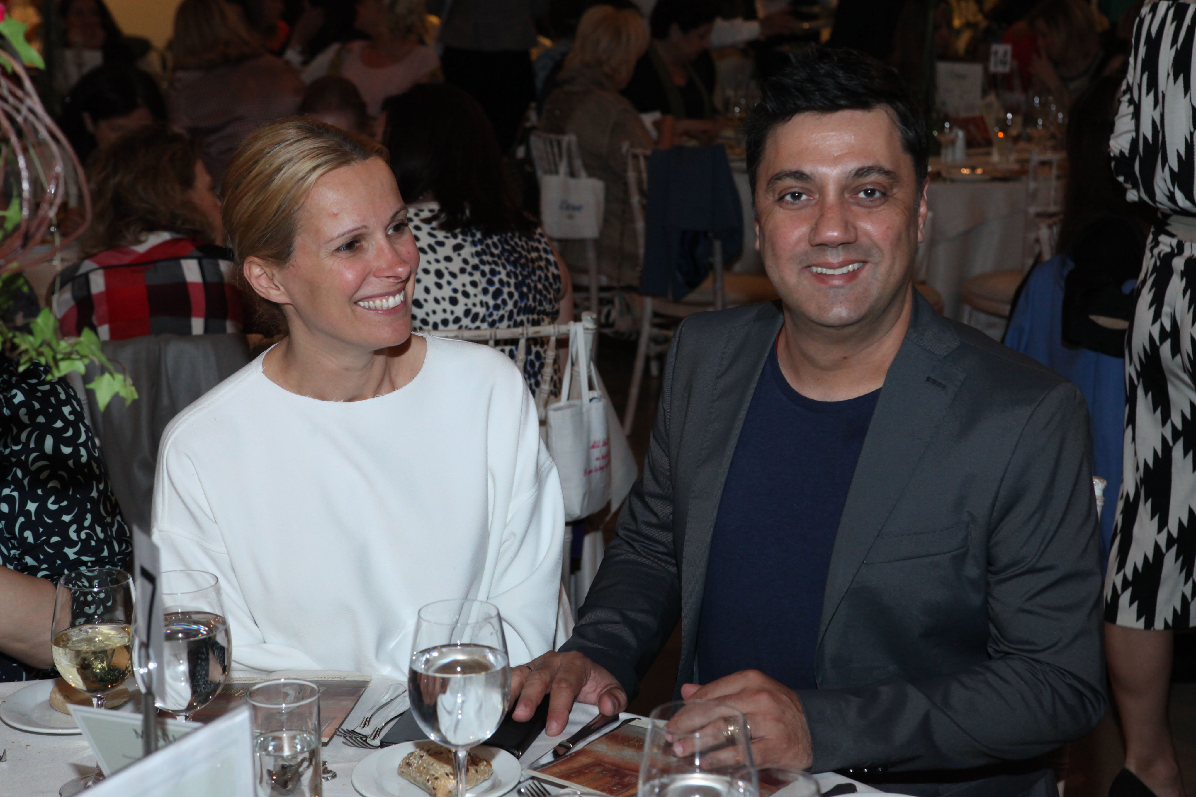 Φιλανθρωπικό Γεύμα: “Μητέρα, Γυναίκα, Επαγγελματίας”!