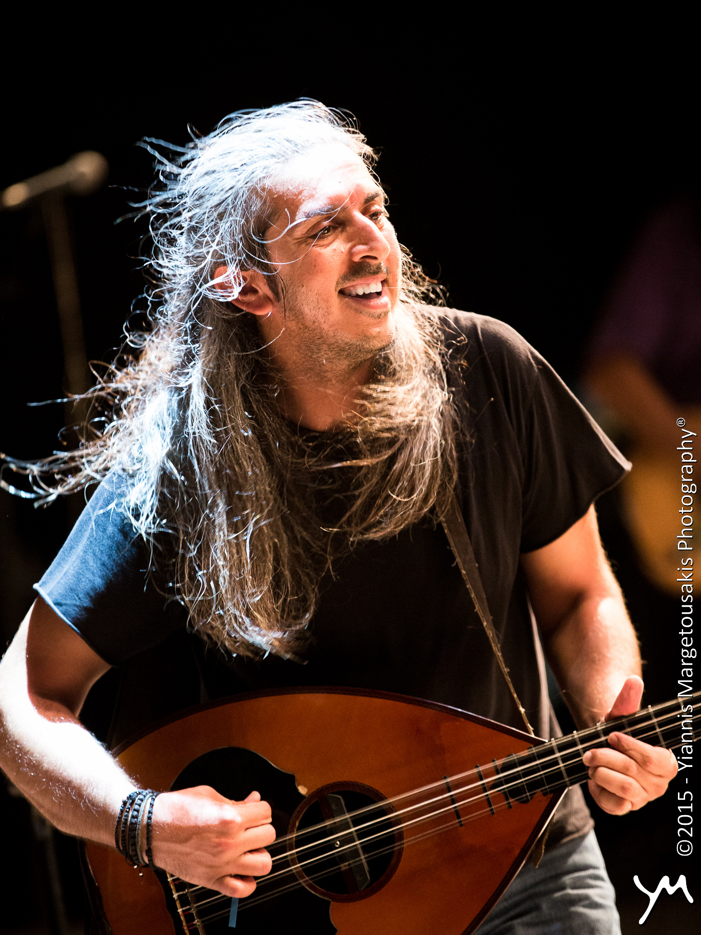 Ο Γιάννης Χαρούλης Σε Δύο Μαγικές Βραδιές!