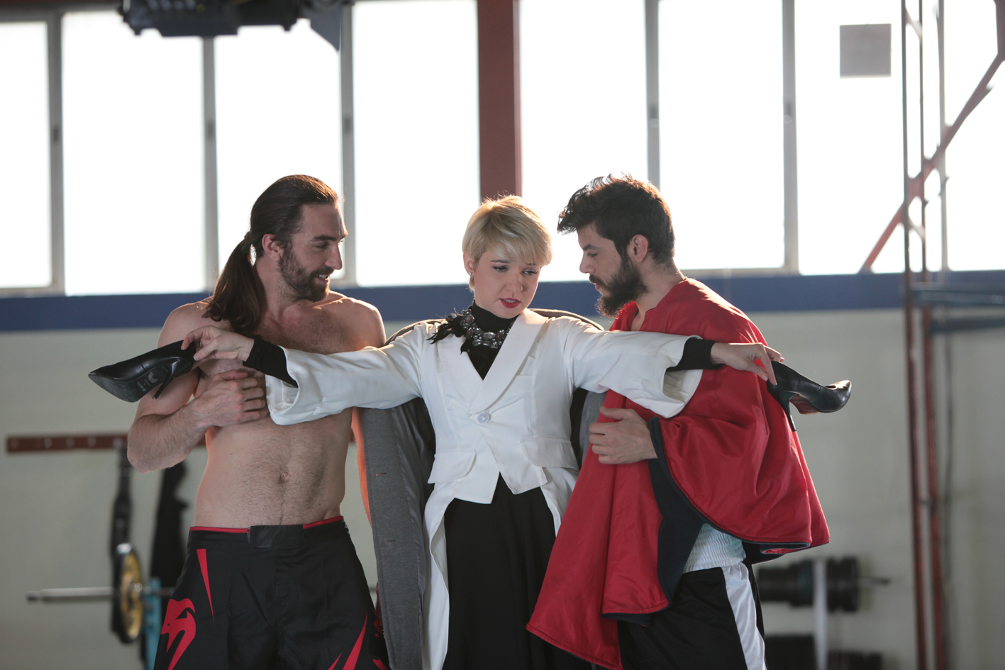 Μια Απρόοπτη Εξέλιξη Αναστατώνει Το Κάτω Παρτάλι!