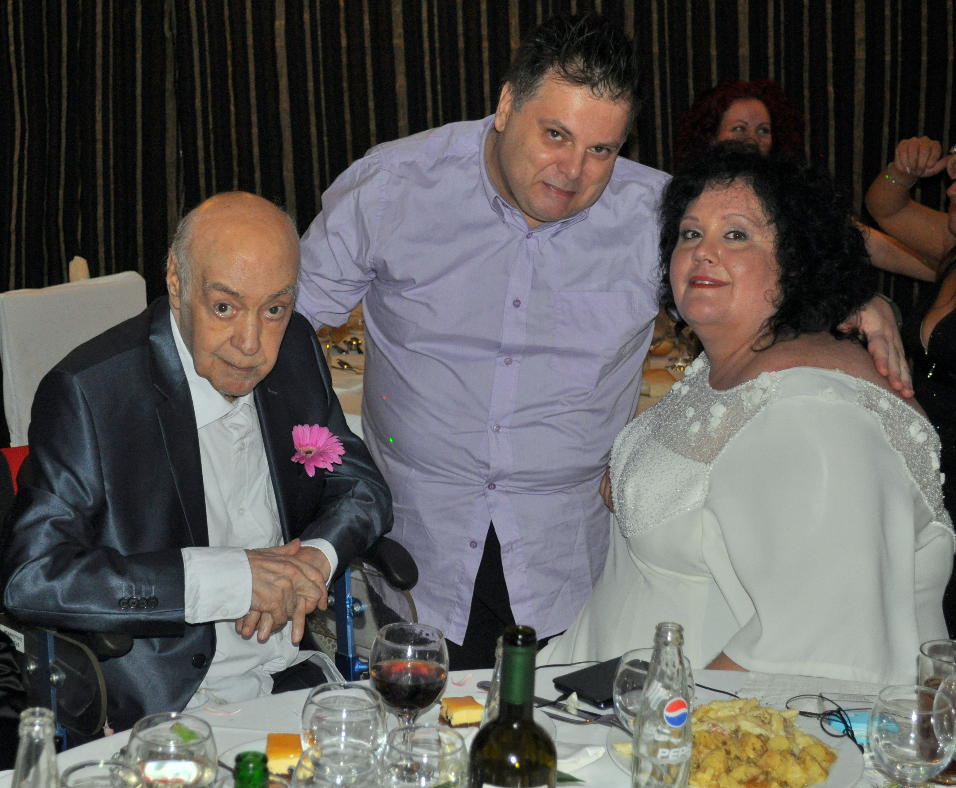 Ανδρέας Μπάρκουλης & Μαρία: Ο Γάμος Τους Καρέ-Καρέ! Να Ζήσετε Ευτυχισμένοι!