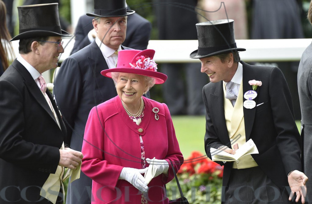 britains-queen-elizabeth-reacts-as-she-arrives-in-the-parade-ring-at-ascot-racecourse-on-day-one-of-the-royal-ascot-horse-racing-festival-in-ascot