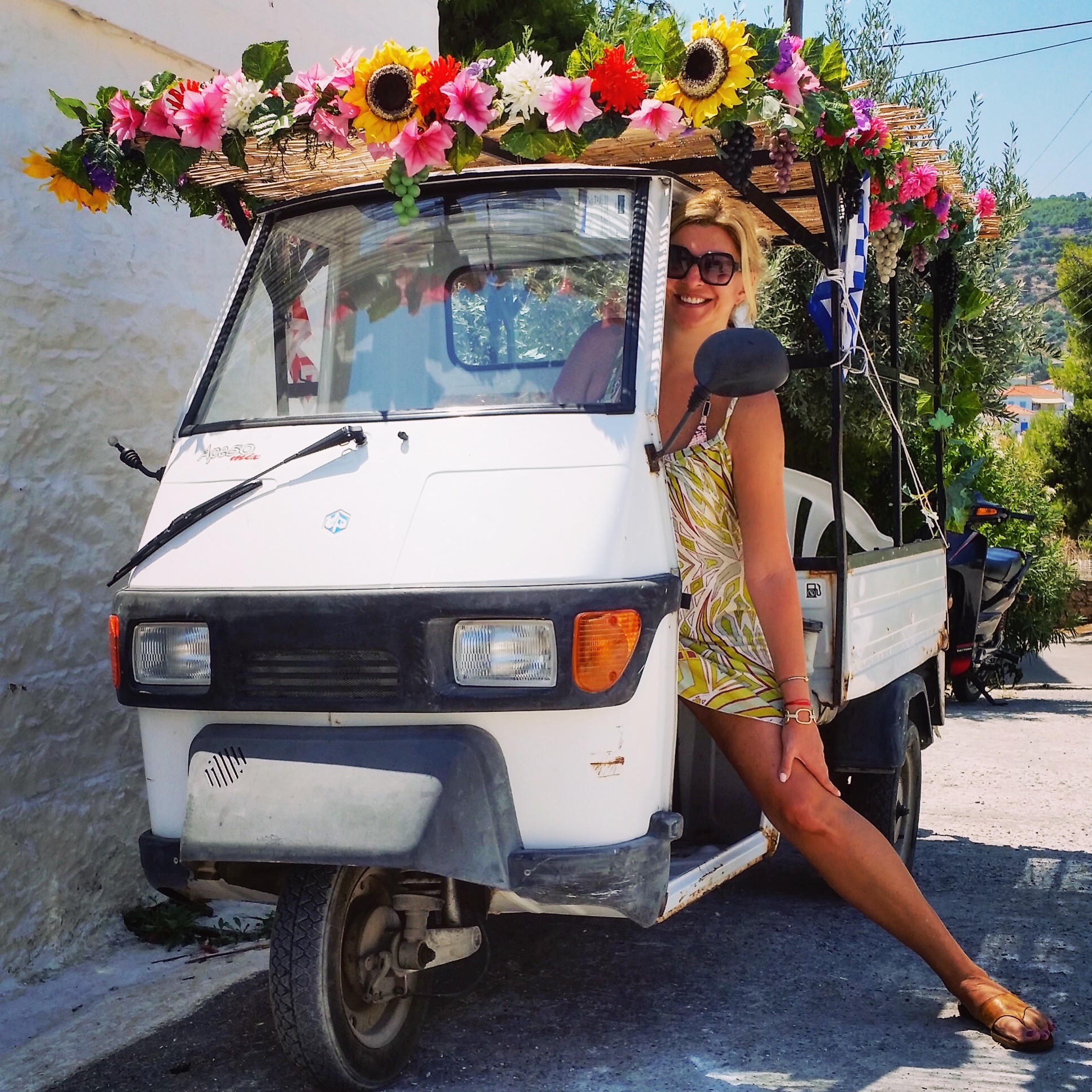 Στο θρυλικό τρίκυκλο της Νάτας Μελά