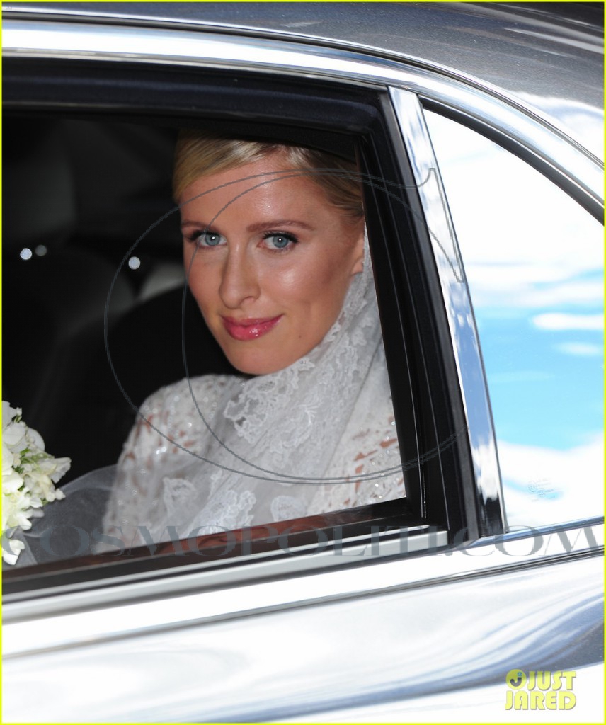 nicky-hilton-is-officially-married-to-james-rothschild-04
