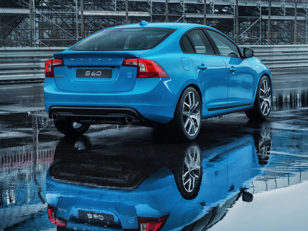 H Volvo ανταγωνίζεται BMW & Mercedes