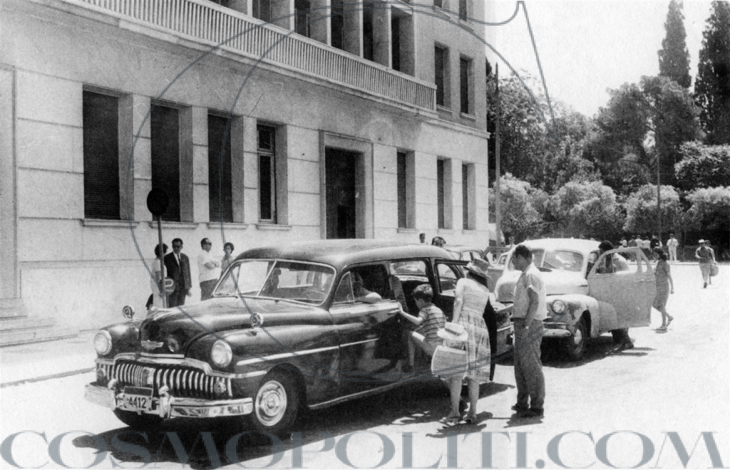 Πιάτσα-ταξί-Σύνταγμα-1959
