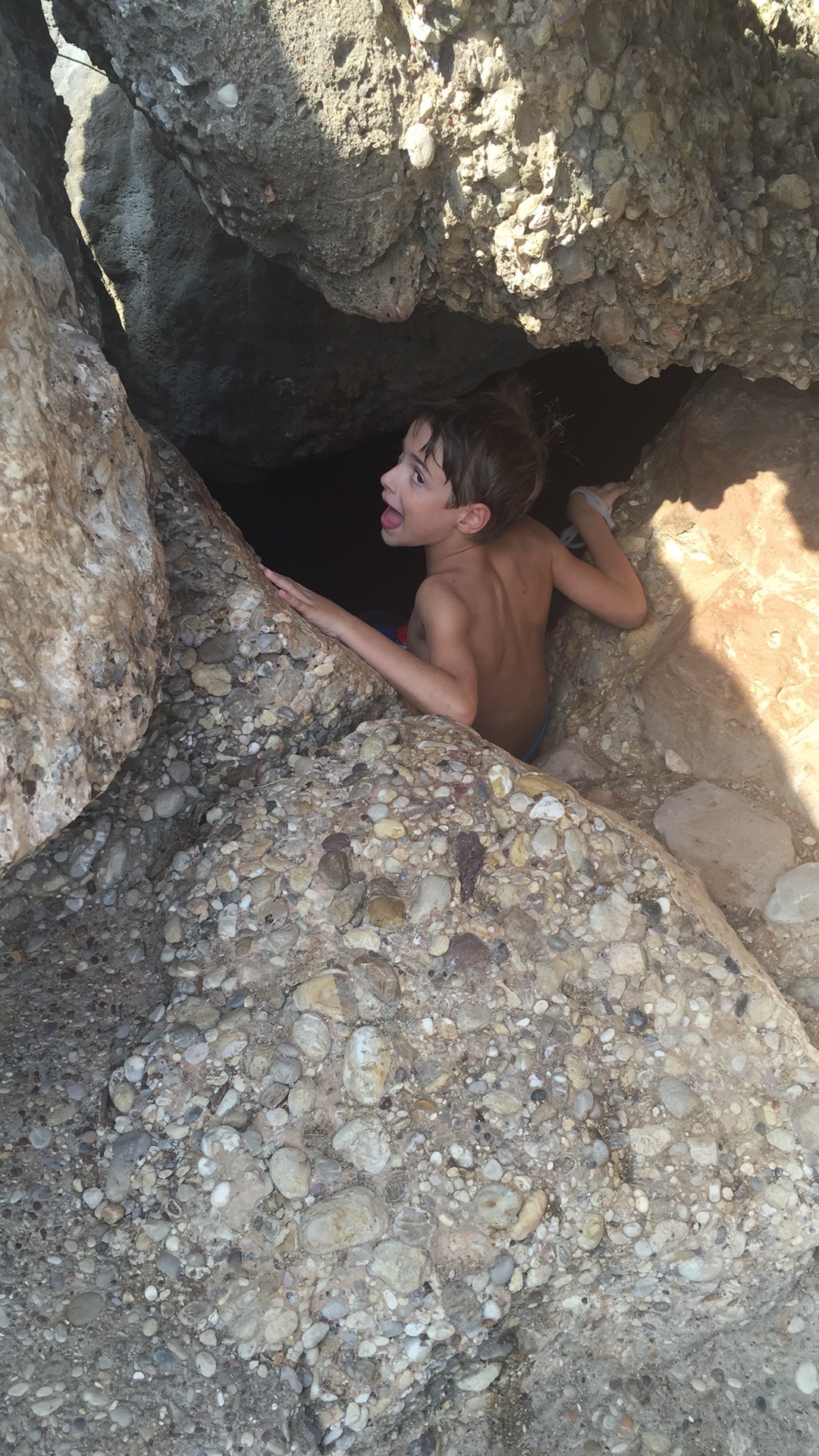 Aπόβαση στη Σπηλιά του Μπεκίρη