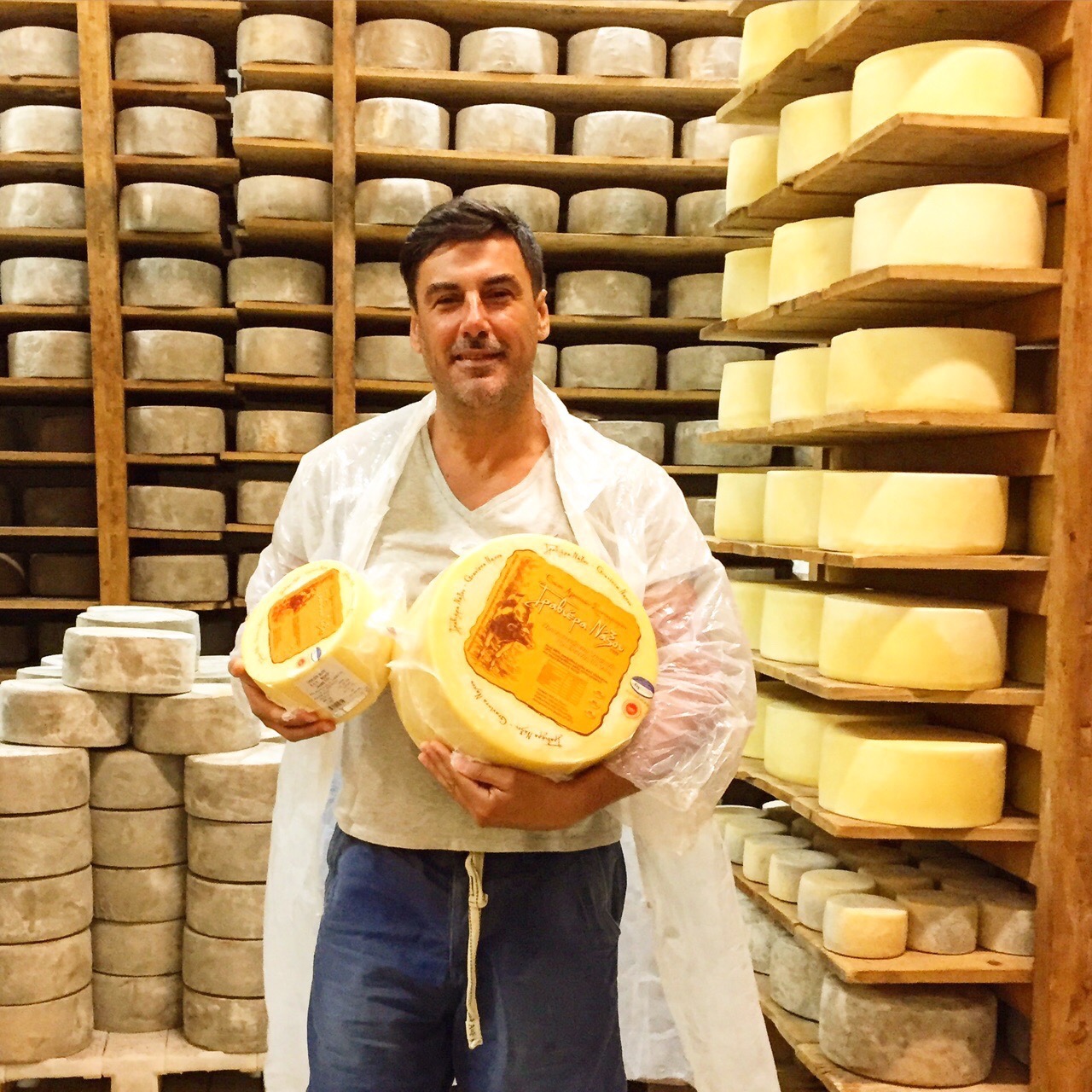 O Xρήστος Νέζος με βραβείο, γραβιέρα & αρσενικό στη Νάξο