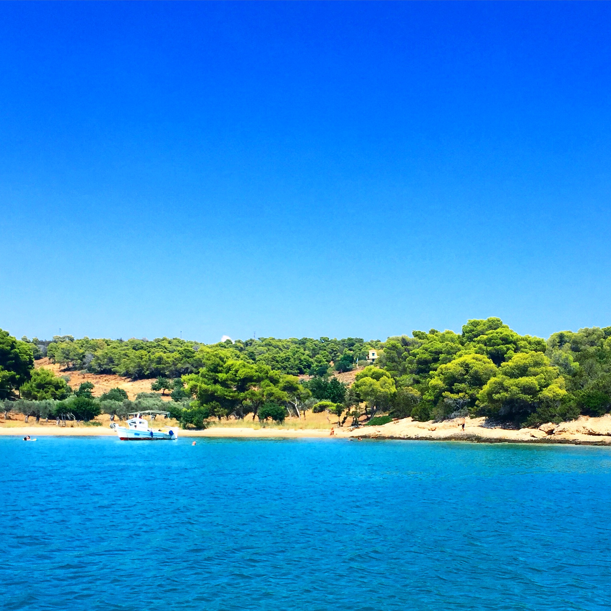 Περάσατε τέλεια στις διακοπές; Δεν μας νοιάζει!