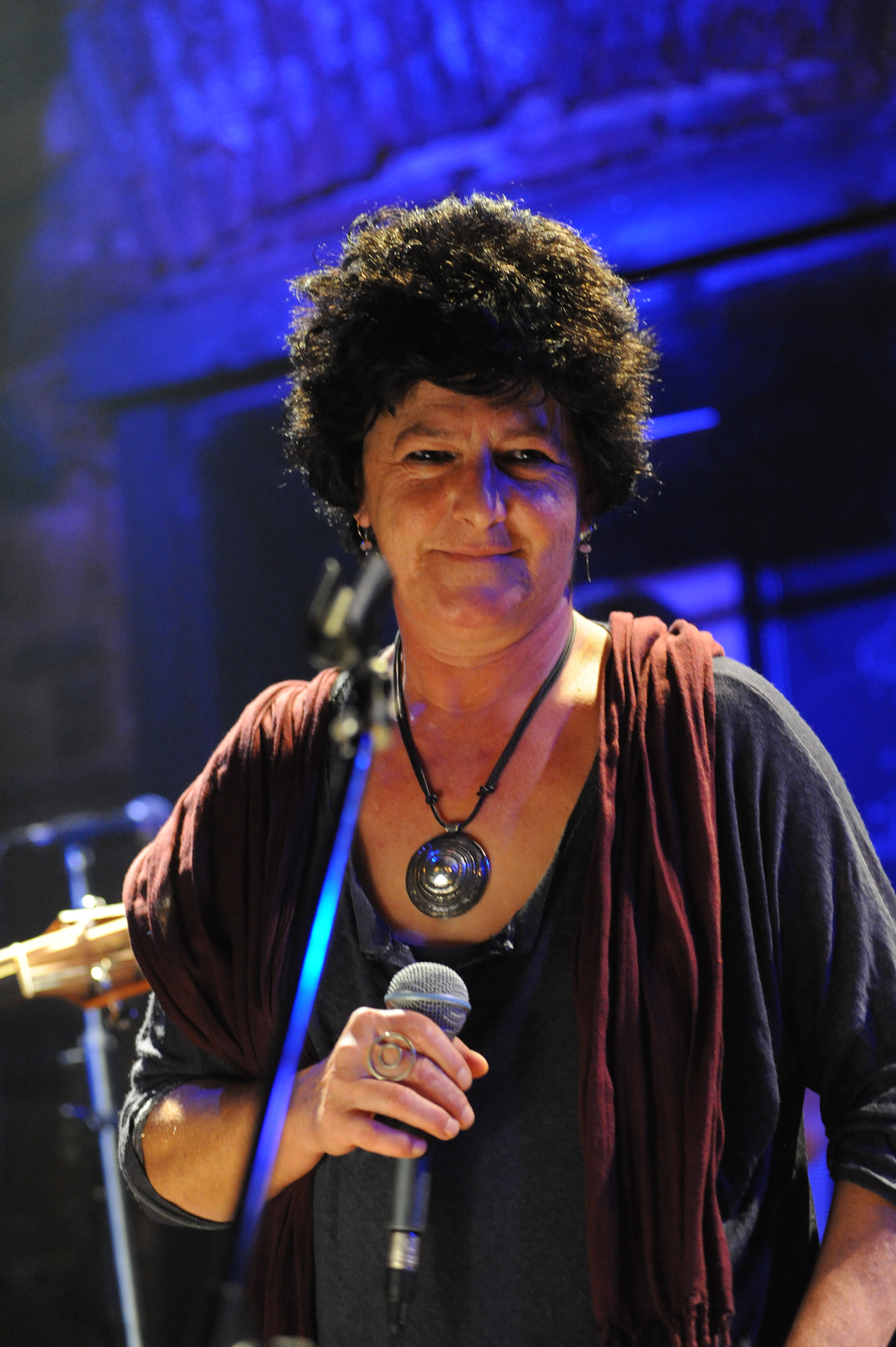 Φωτεινή Βελεσιώτου: η “νέα Μπέλλου” απόψε στην Τεχνόπολη