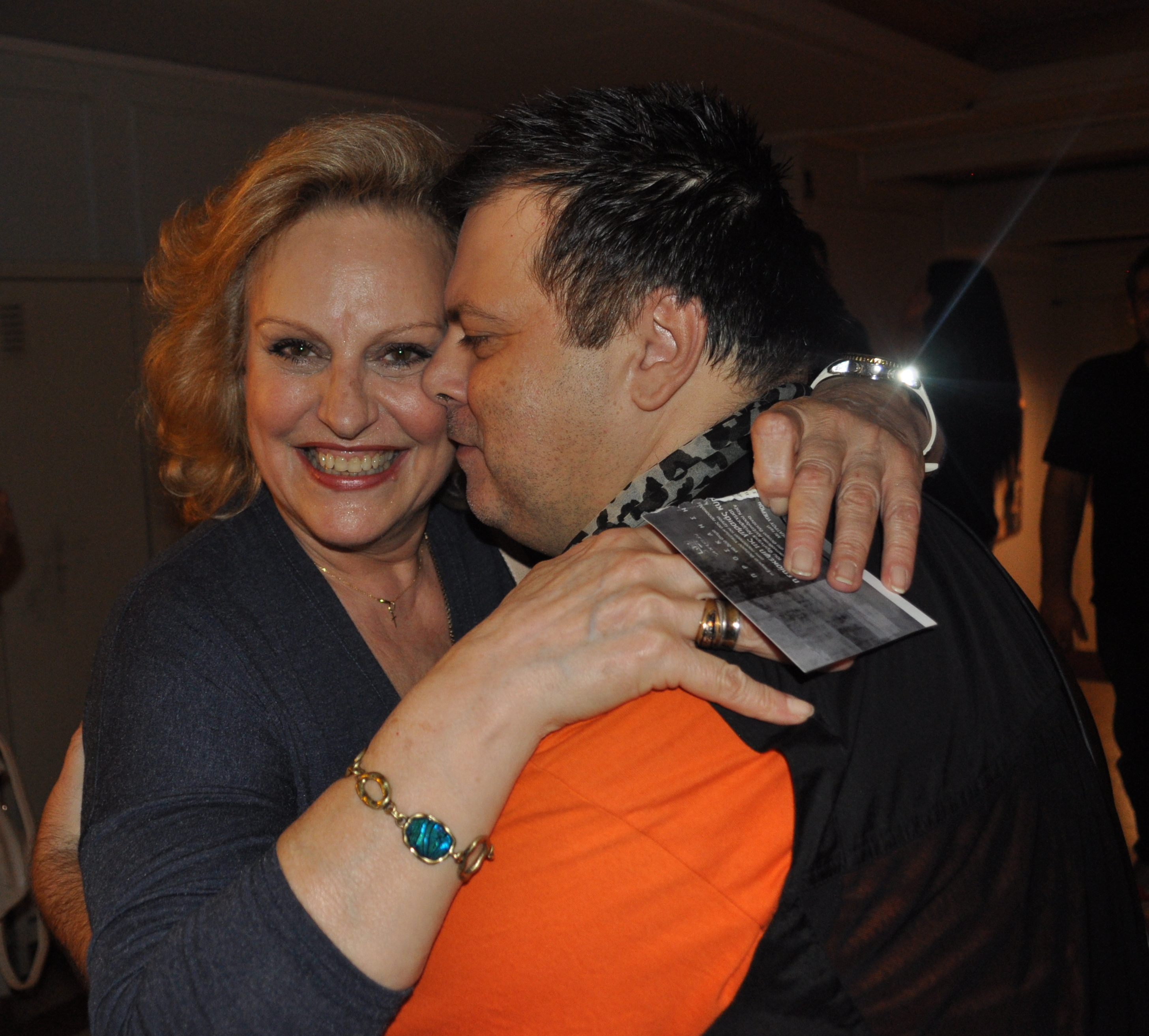 Πολλές οι επισκέψεις στην γηραιά κυρία: επίσημη πρεμιέρα στο θέατρο Βεάκη