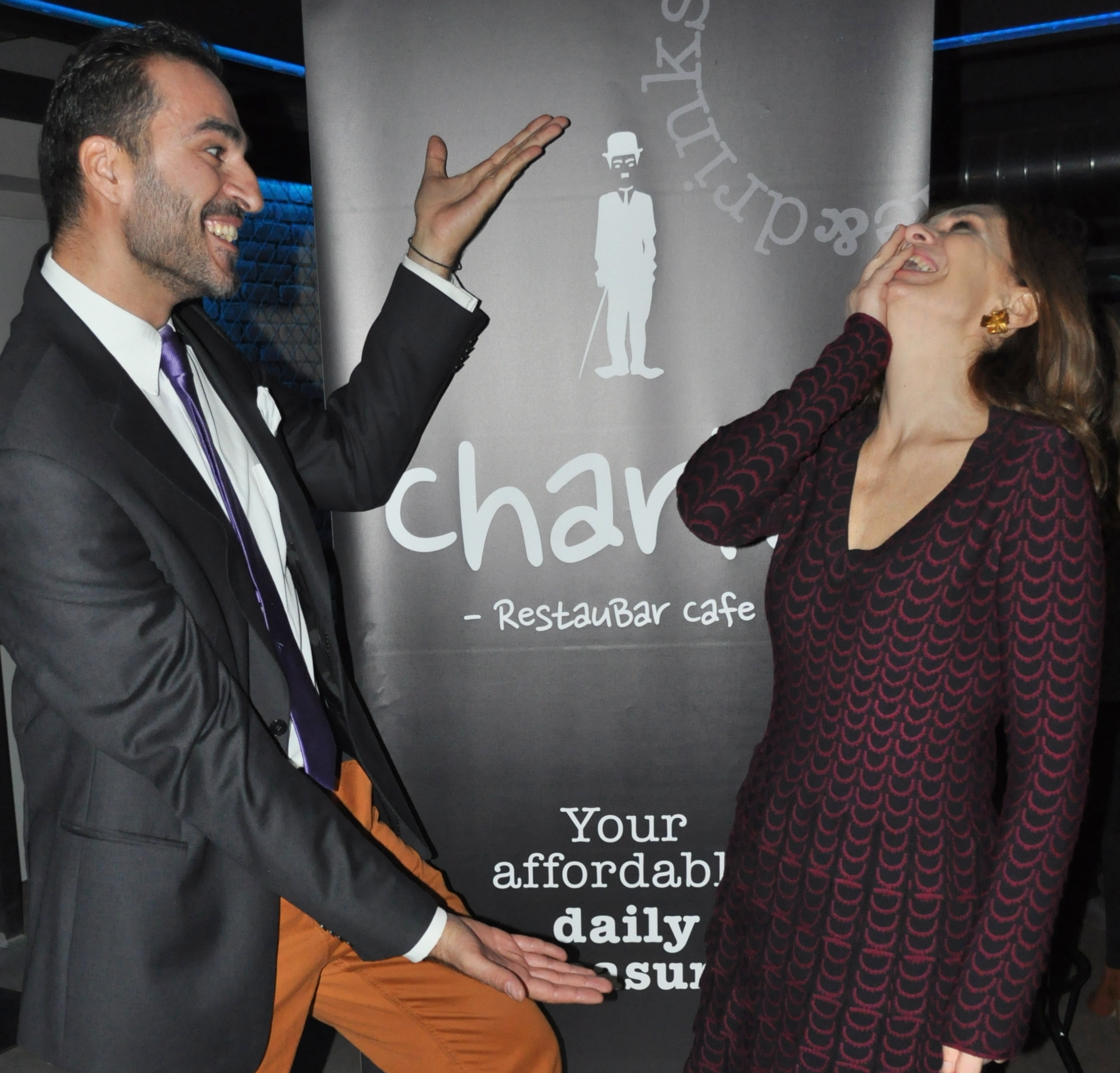 Charlie: εσύ πήγες στο νέο allday στέκι;