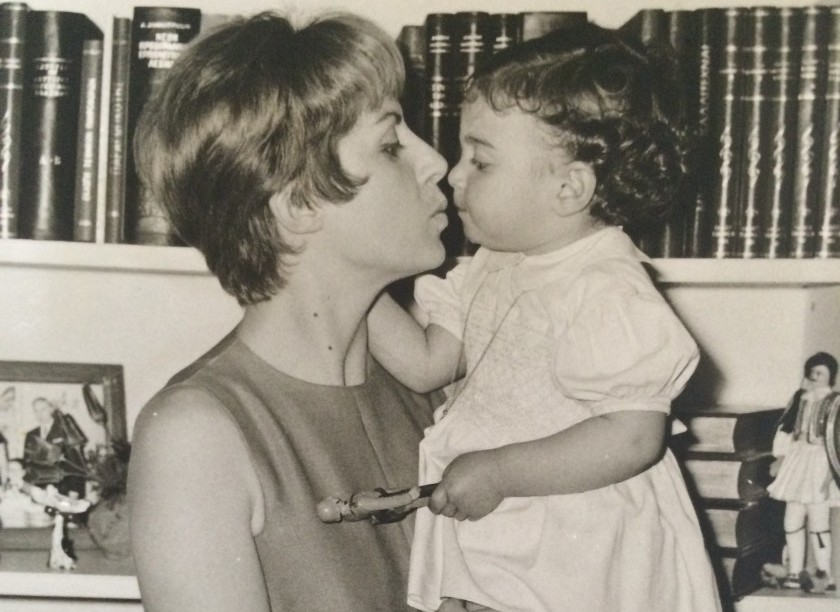 9 λόγοι που χρειαζόμαστε τη μαμά μας όσο χρονών κι αν είμαστε!