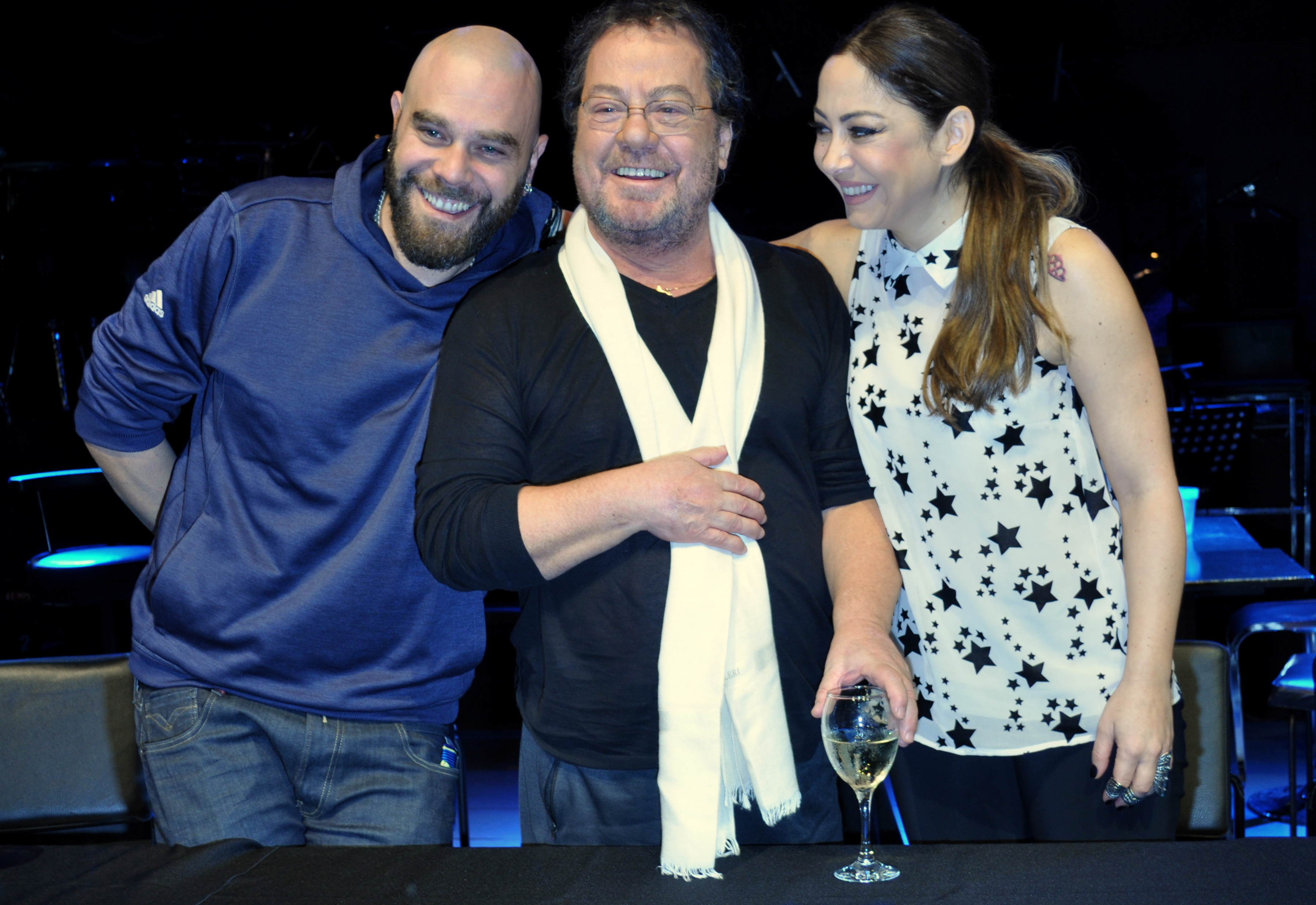 Σκοτεινές γλώσσες: επίσημη πρεμιέρα για τον Χρήστο Λούλη στο θέατρο Πόρτα