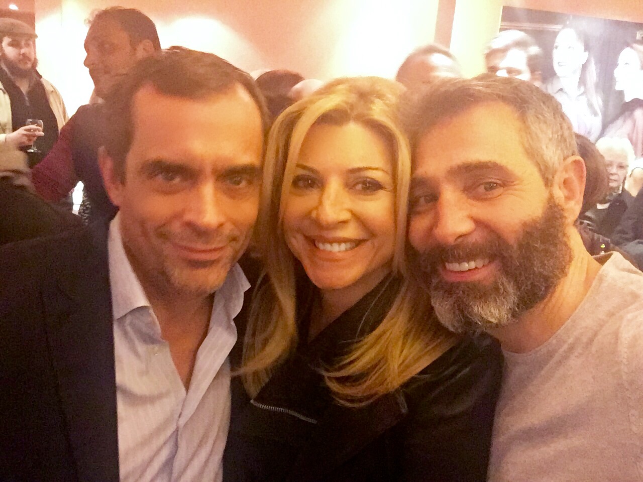 Μία σέλφι γεύση από την επίσημη πρεμιέρα του “Δοξαπατρή”