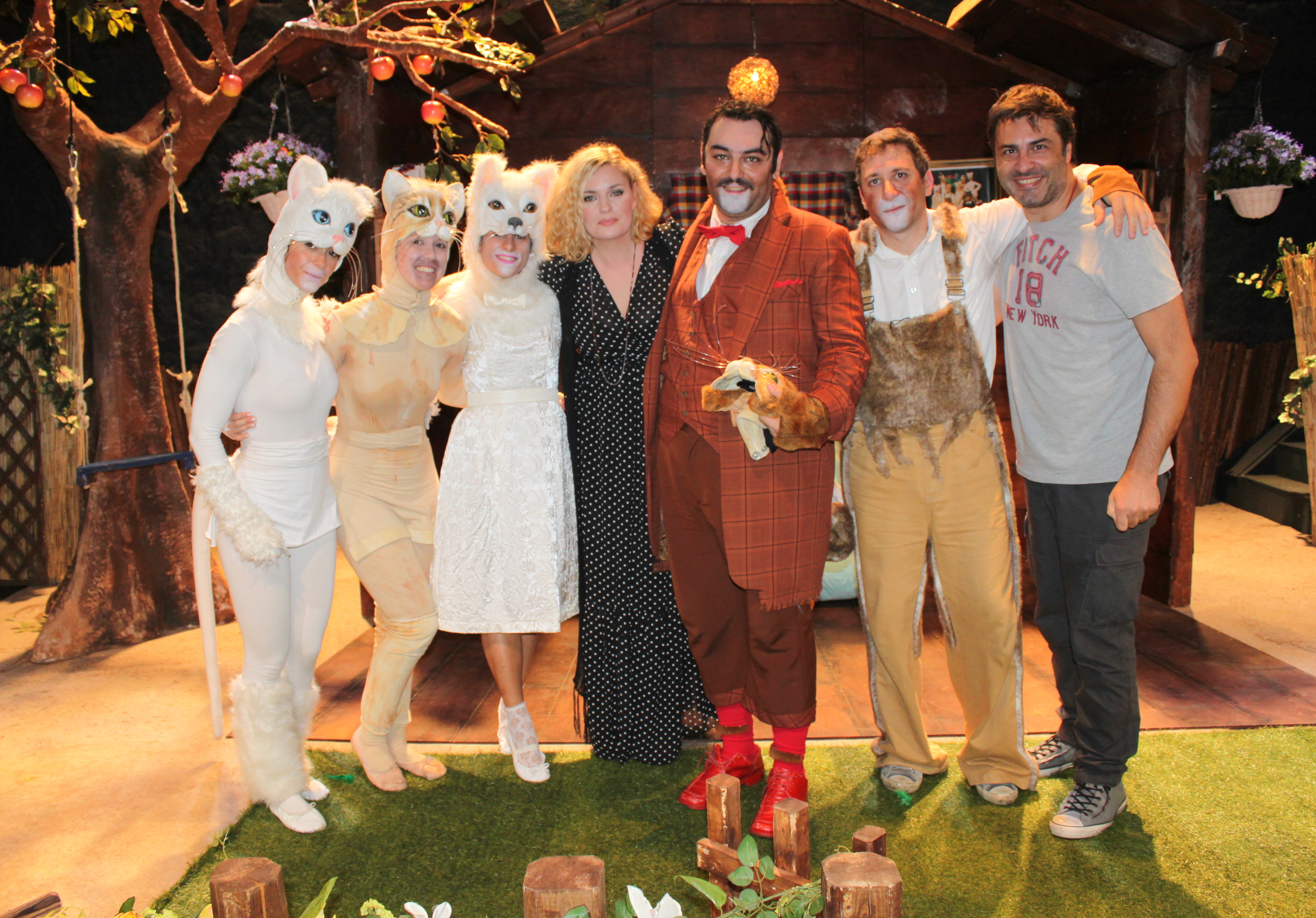 O “Σκύλος με σπίτι” υποδέχτηκε επίσημα συγγενείς και φίλους