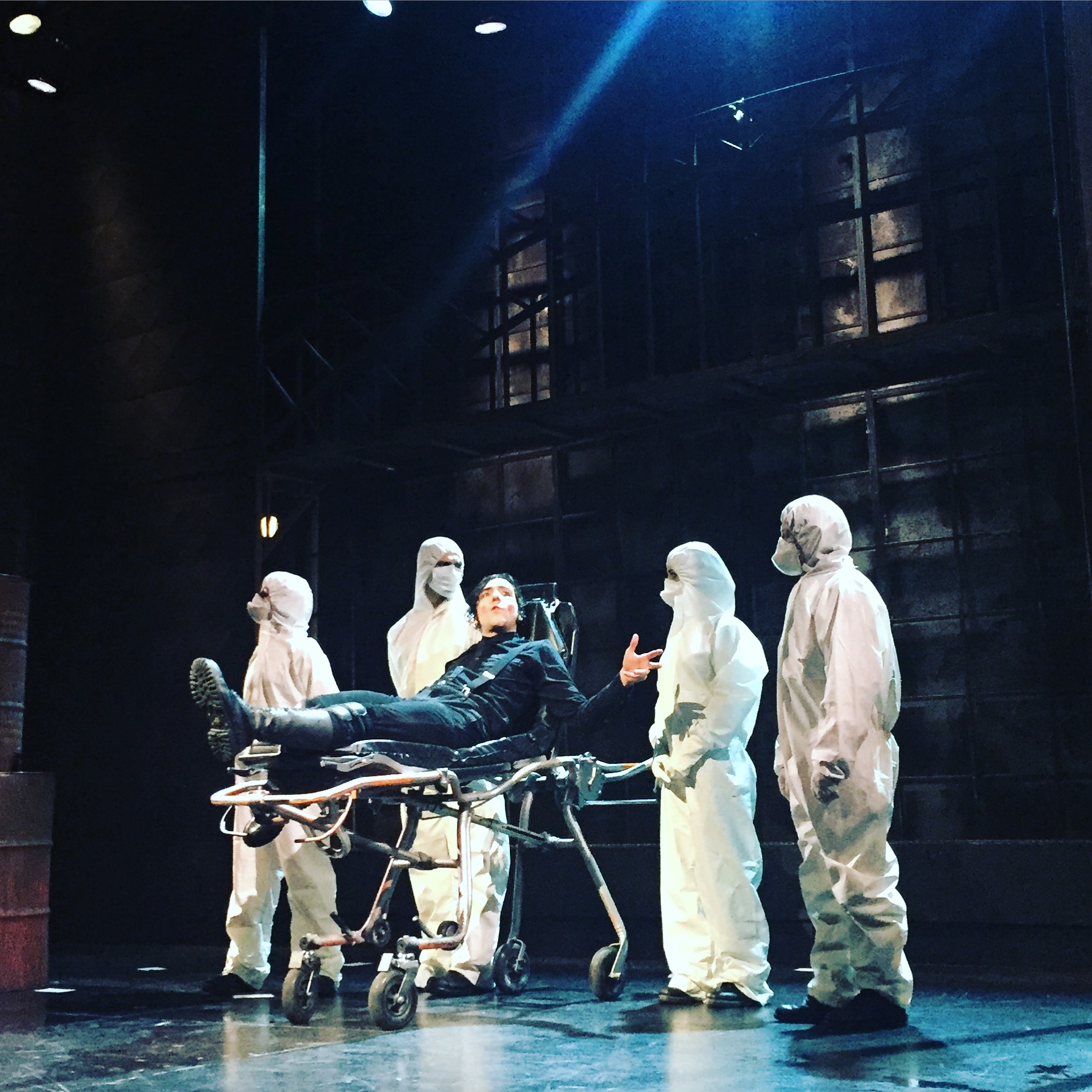 “Κουρδιστό Πορτοκάλι”: Το απόλυτο σκοτεινό κόμικ σε προκαλεί να το ζήσεις