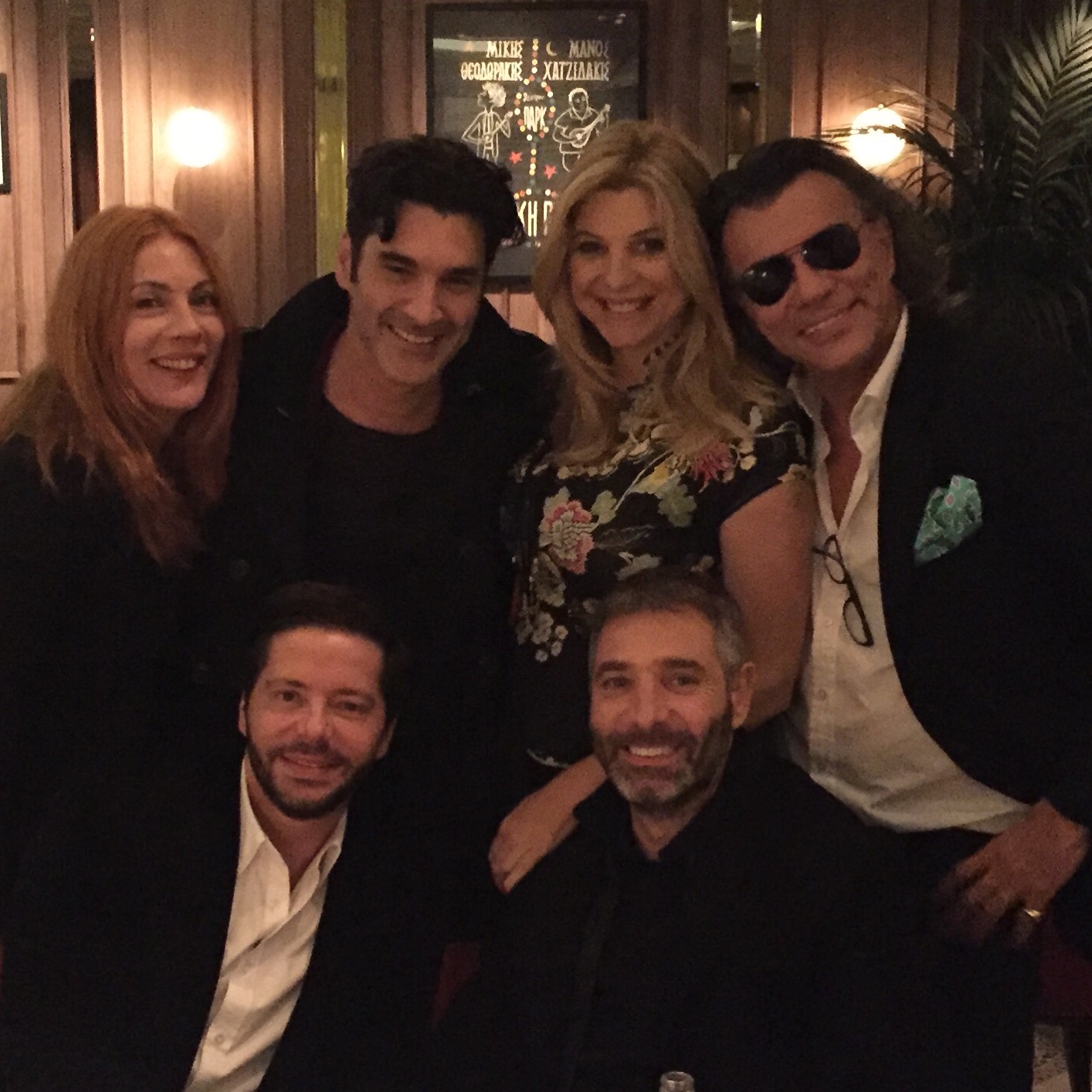 Γιορτάζοντας τον Χριστόφορο Παπακαλιάτη! Ωραίος, νέος, επιτυχημένος και.. γραμματόσημο!