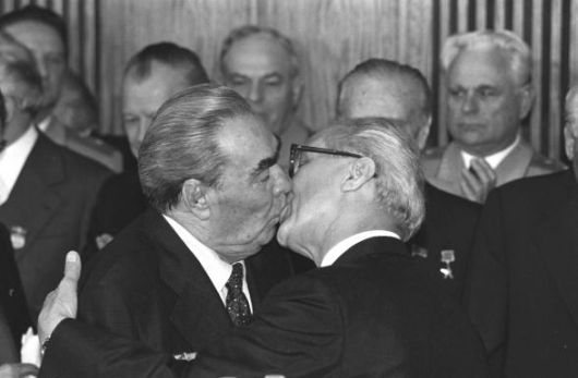 Breznev-Honecker_1979
