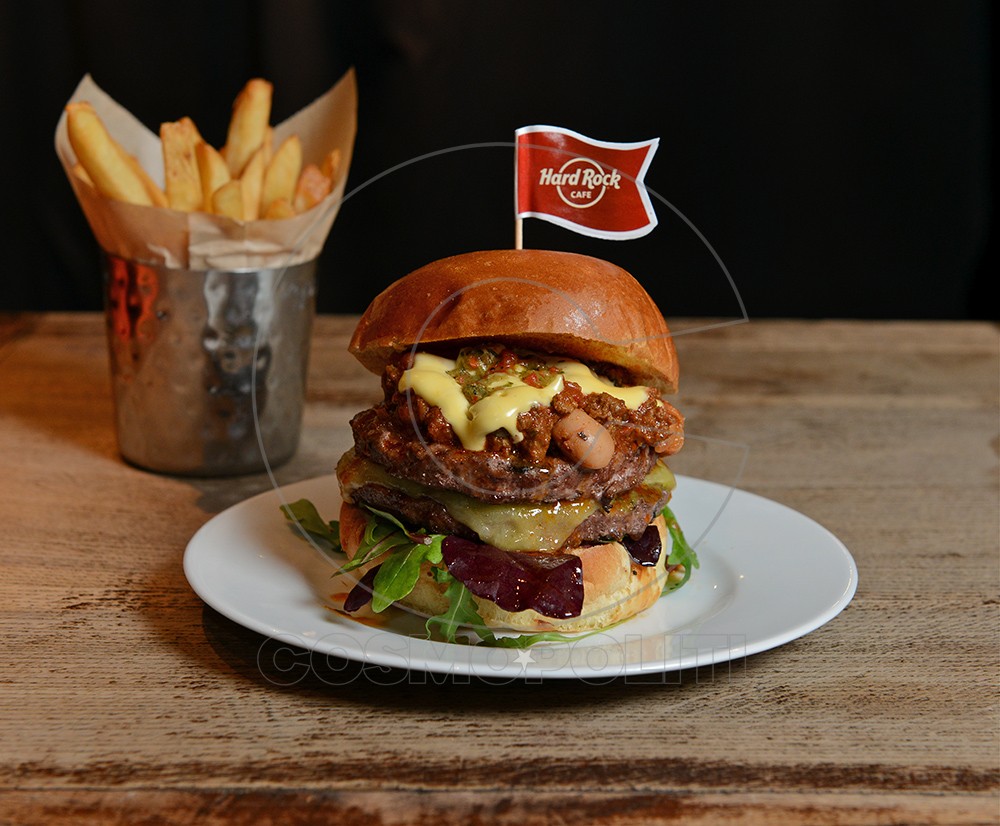 Mερικοί το προτιμούν καυτό στο Hard Rock Cafe