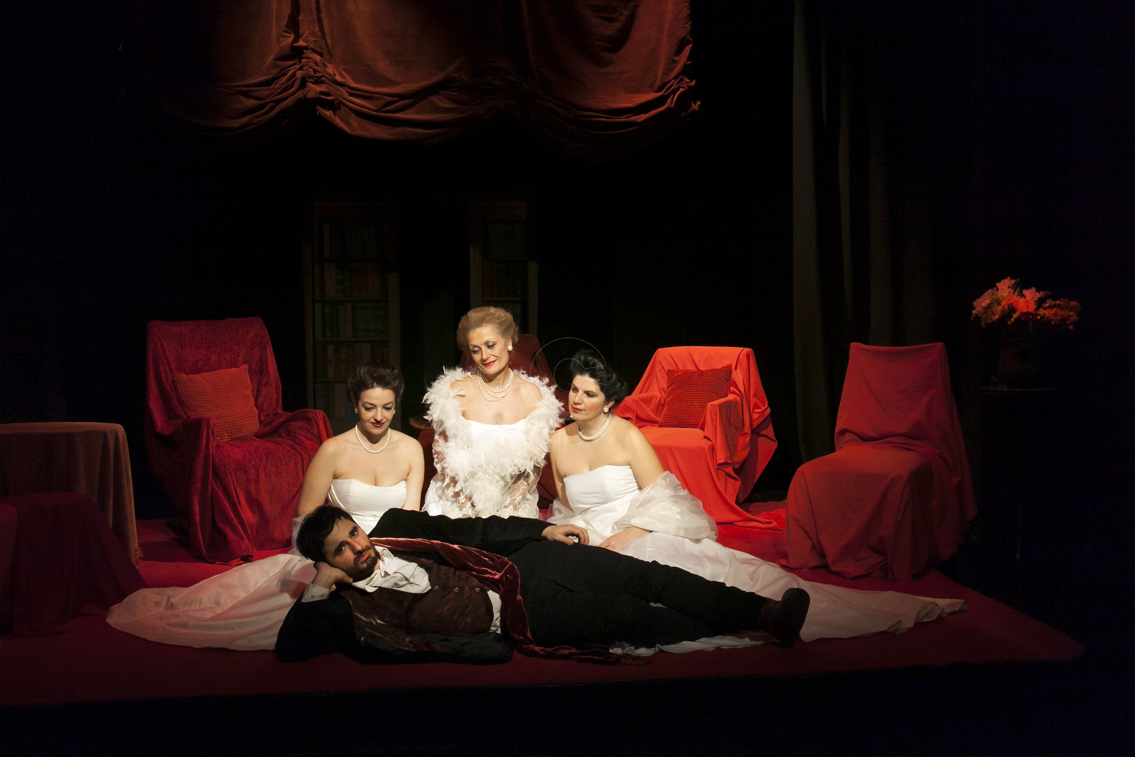 Tρεις Ψηλές Γυναίκες: κάθε Σάββατο στο “Θέατρο της Ημέρας”