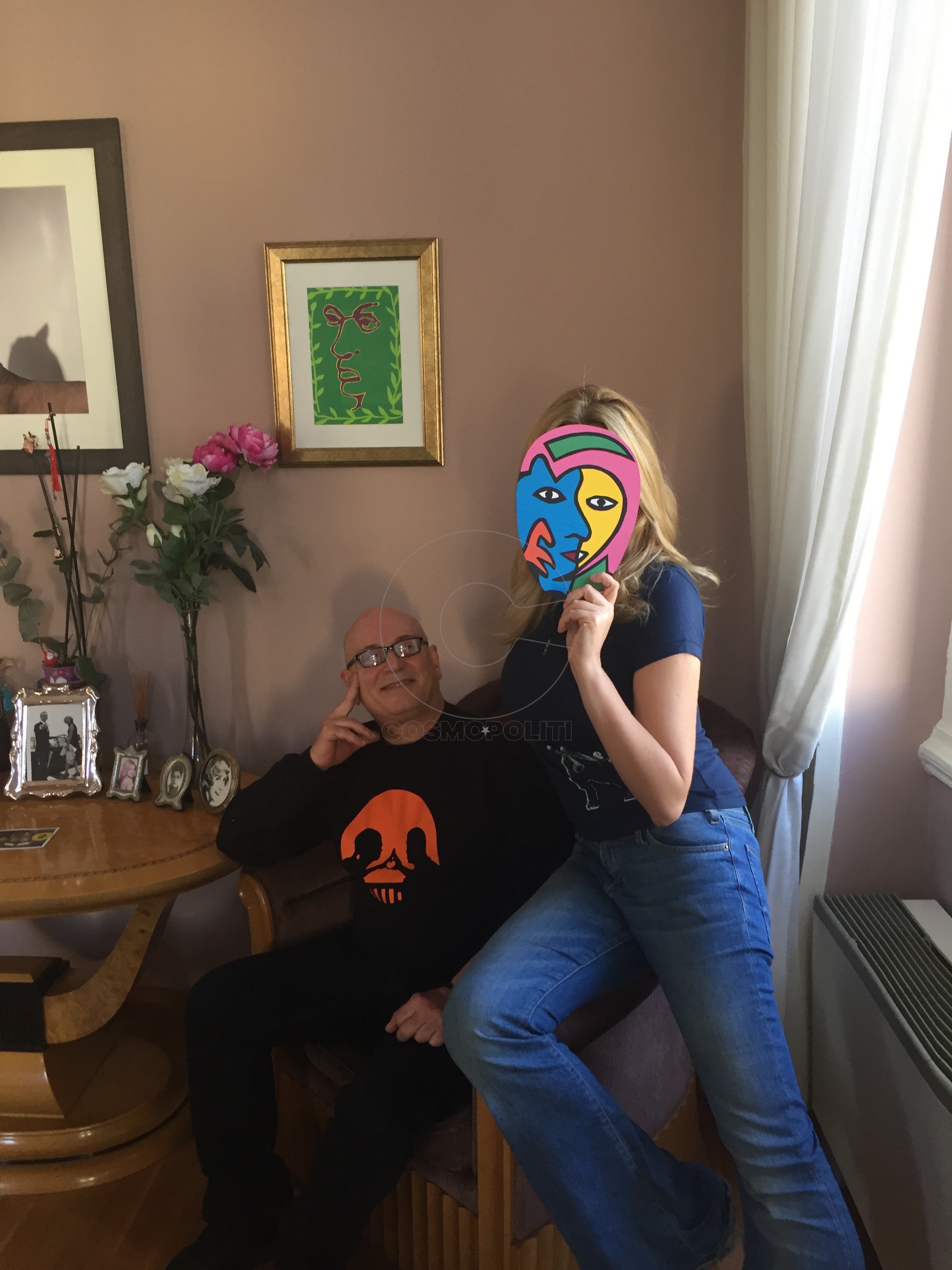 Με τη μάσκα της αποκριάτικης χαράς..λαμπερά human ποδόμακτρα στον κυκλώνα της κομπλεξικής απαξίωσης