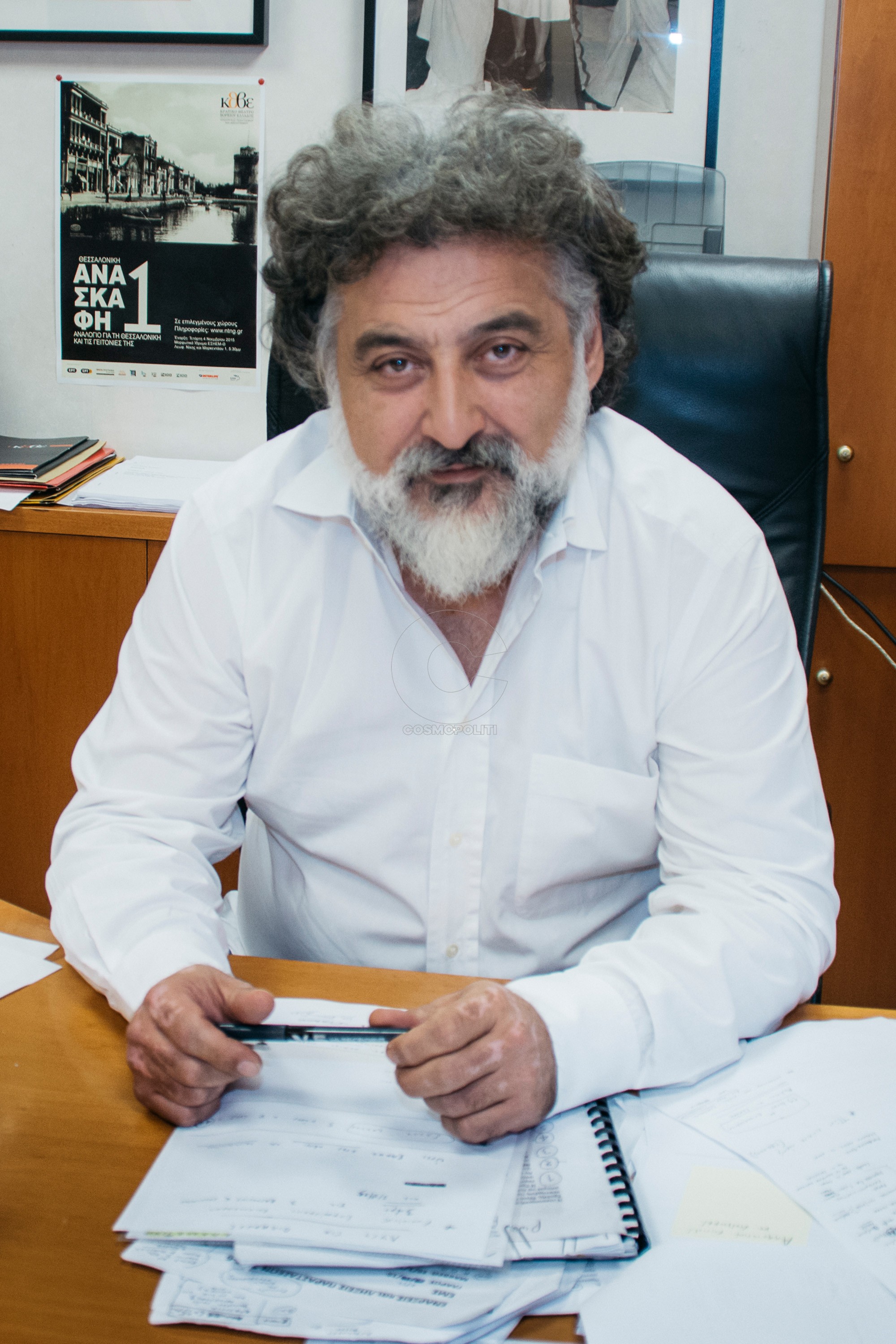 Γιάννης Αναστασάκης: Μόνος γίνεσαι κανένας