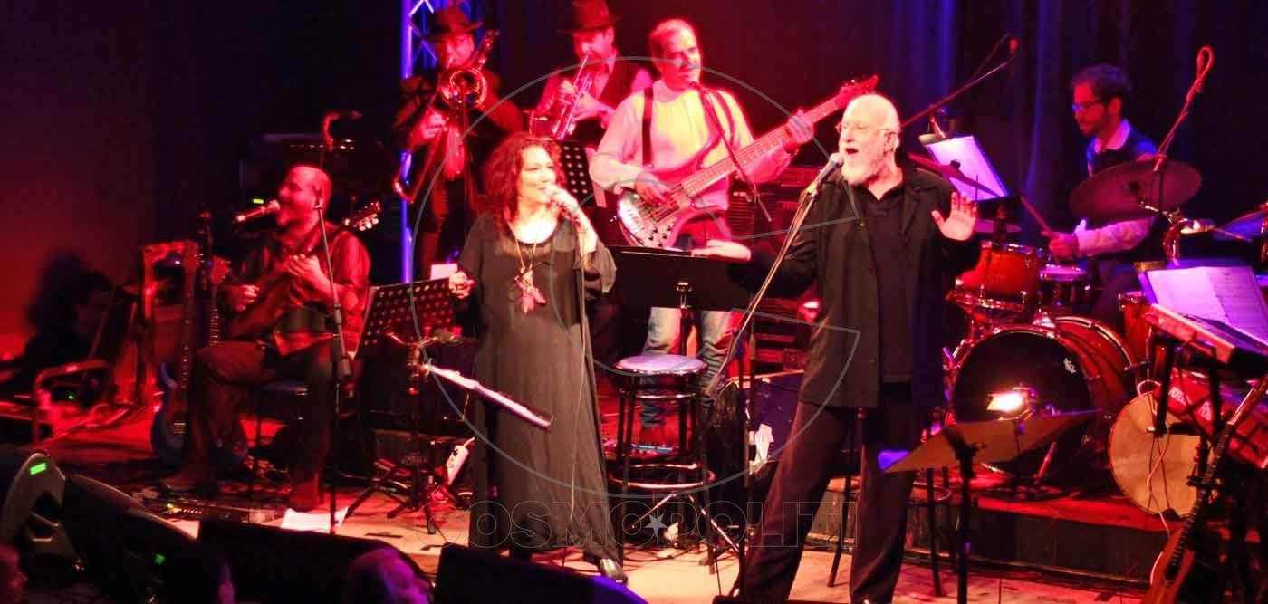 O Άρης Δαβαράκης αναμεταδίδει αγάπη από το Κύτταρο