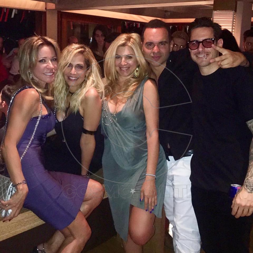 Δύο θεές στο πάρτυ της Panik Records