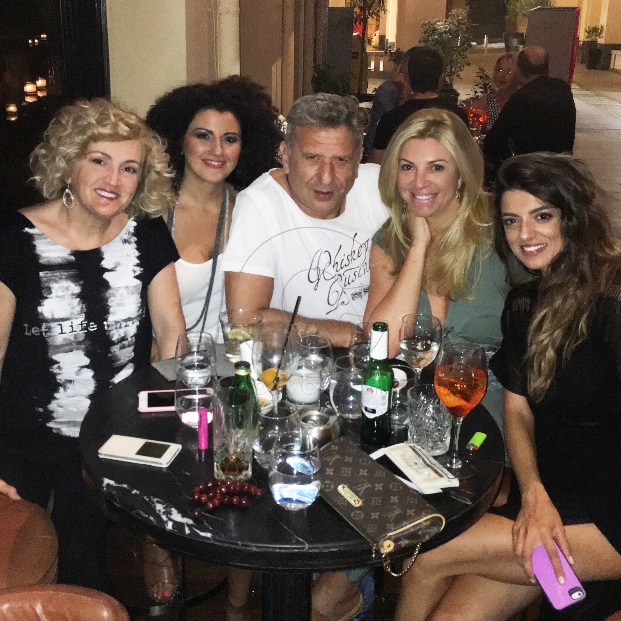 ‘Ερημη πόλη τα μεσάνυχτα.. (His name is Koklas..Kostas Koklas)