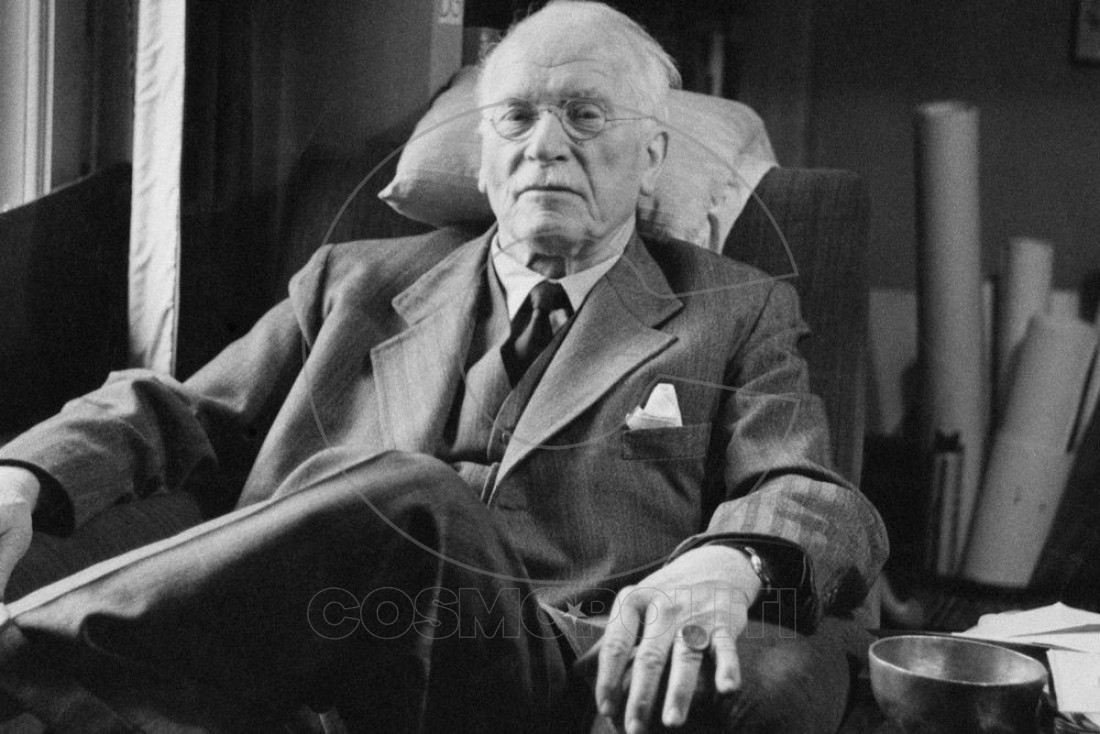 ‘Oσο αντιστέκεσαι, τόσο επιμένει …και άλλα αποφθέγματα του Καρλ Γκούσταβ Γιουνγκ