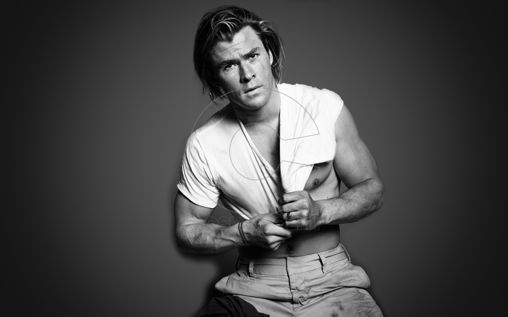 Chris Hemsworth: το αντικείμενο του πόθου μπήκε στα 33