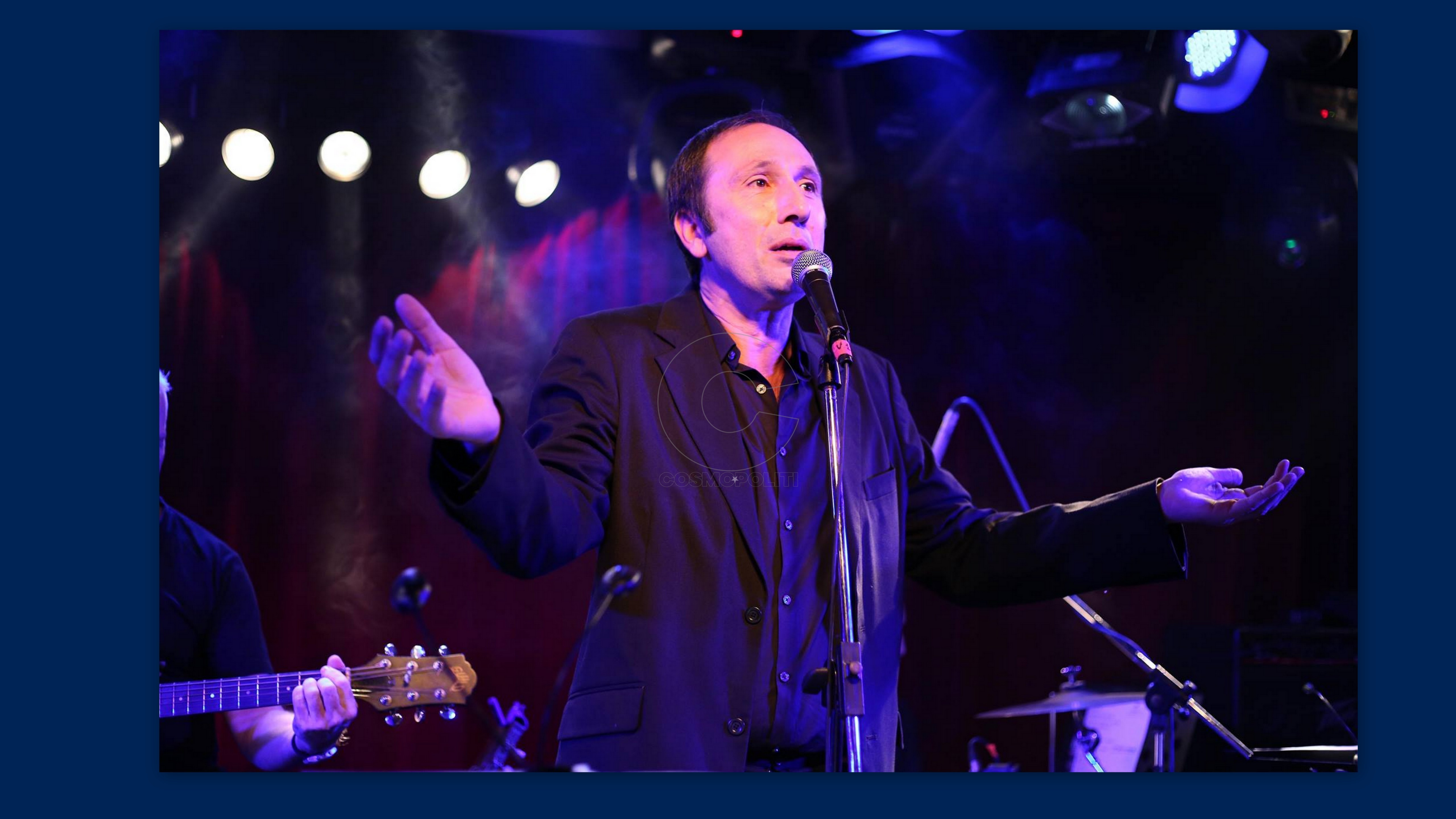 Ο Ρένος Χαραλαμπίδης γιόρτασε 25 χρόνια καριέρας μαζί με το “Πλήρωμα του Χρόνου” @Γυάλινο Μουσικό Θέατρο