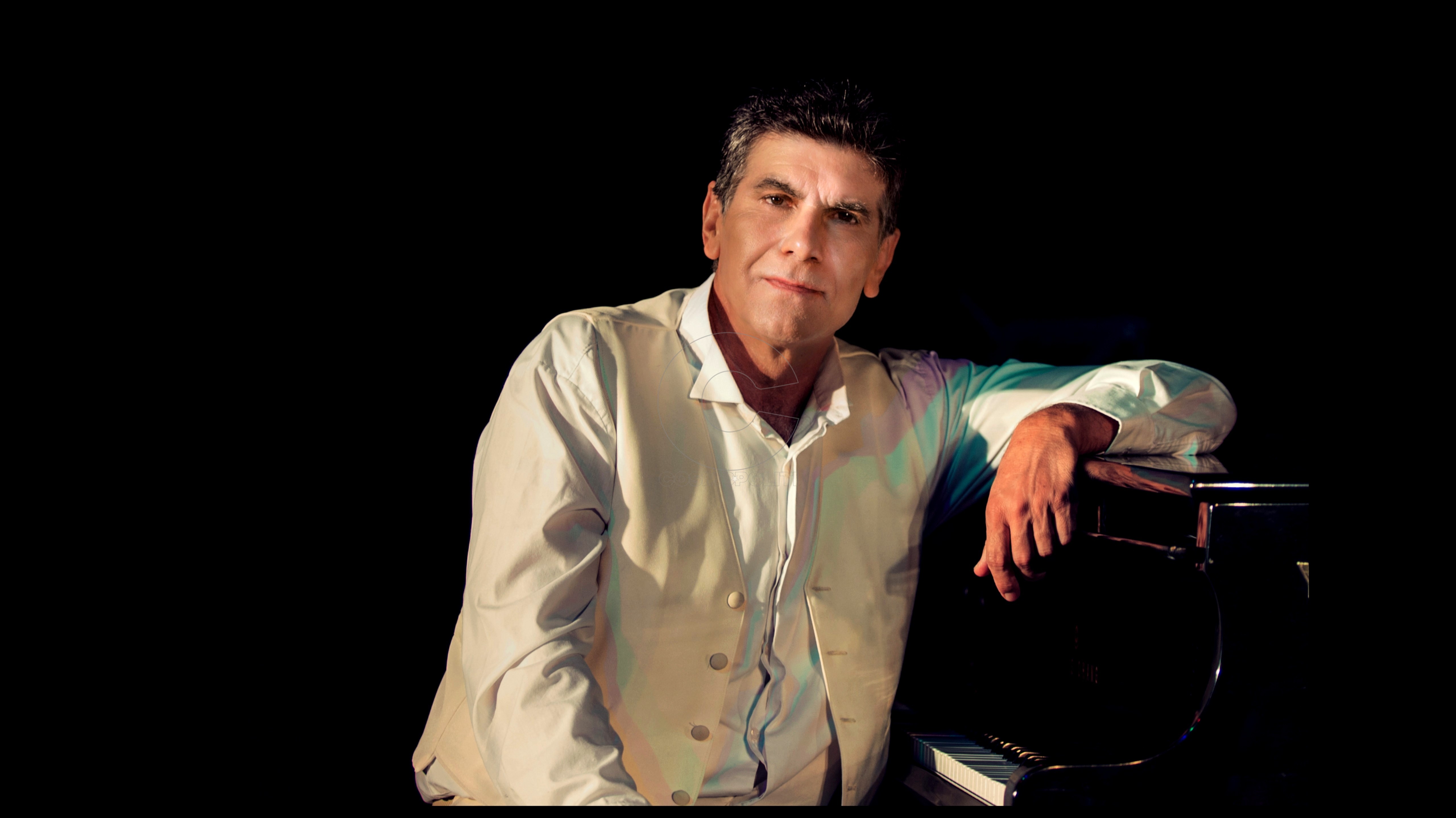 Γιάννης Μπέζος: “Η δουλειά του ηθοποιού είναι γι’ αυτούς που την υπηρετούν, όχι απλά την αγαπούν…”