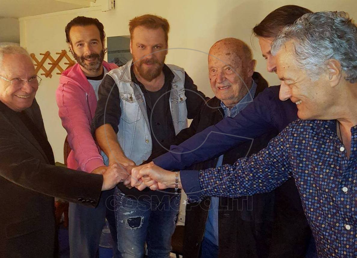 Με “Ομερτά” δέθηκε ο Μίμης Πλέσσας: “Είναι η ωραιότερη παράσταση που έχω δει”