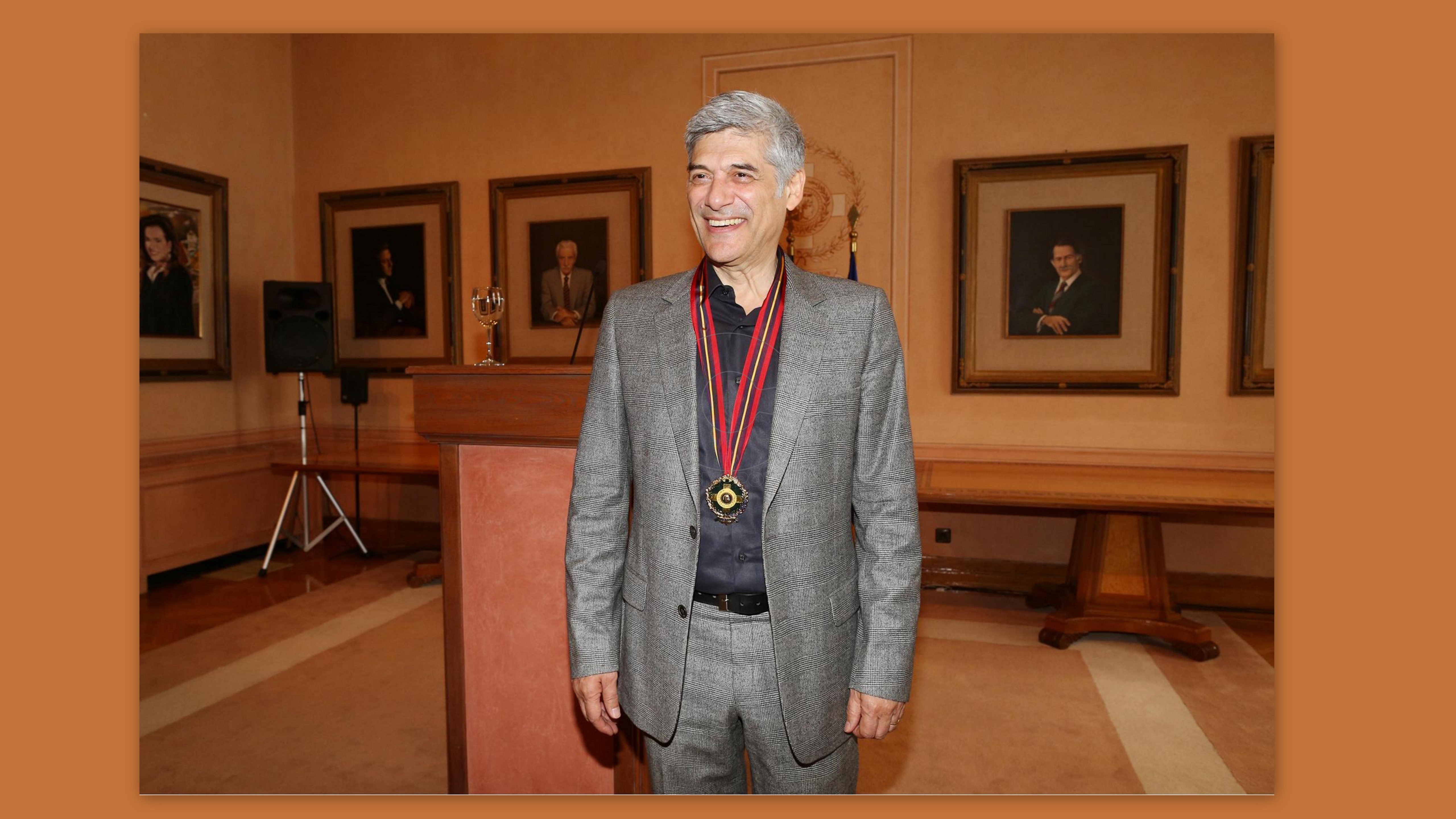 Επίτιμος δημότης της Αθήνας ο Γιώργος Χωραφάς