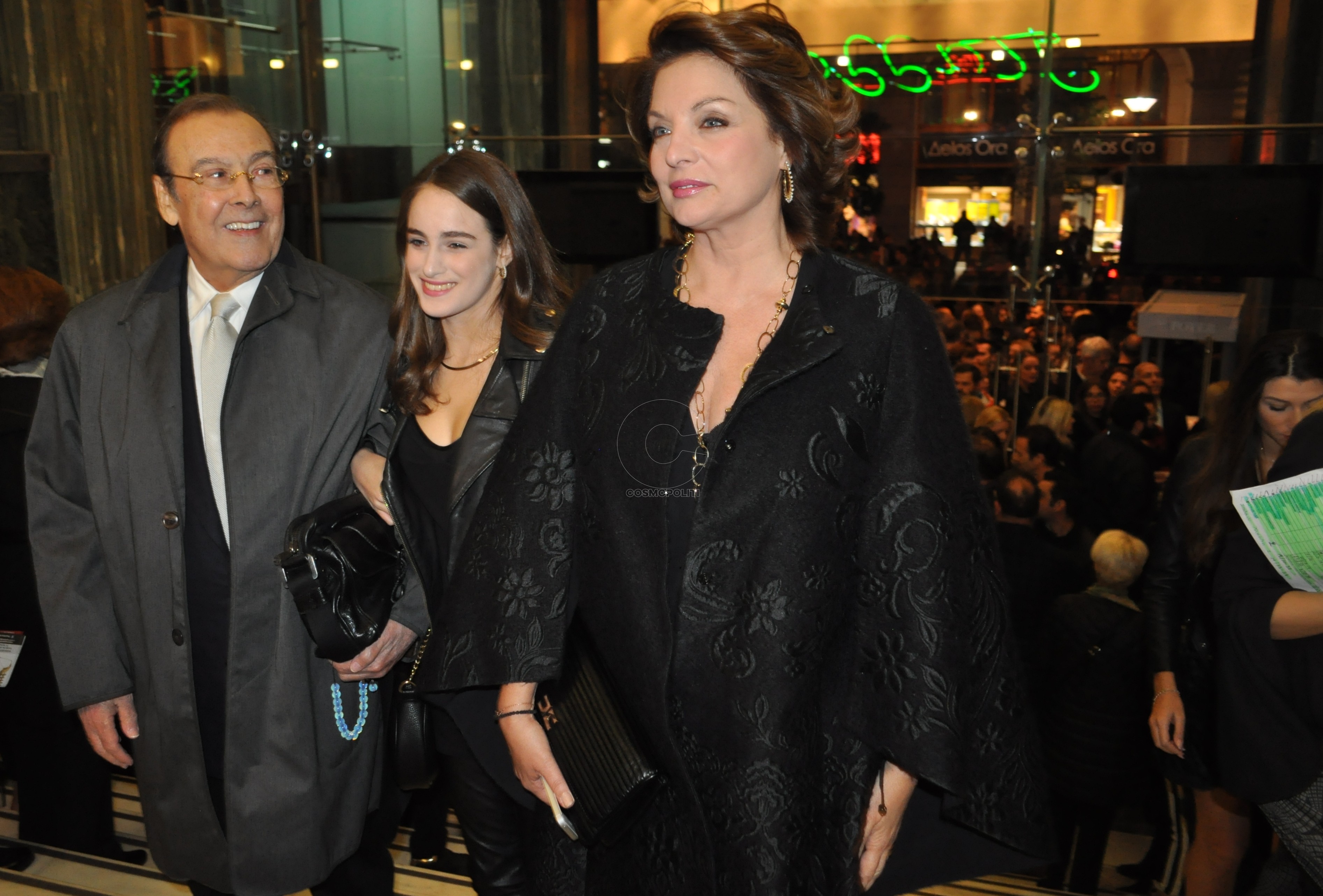 Τόλης Βοσκόπουλος & Άντζελα Γκερέκου: Οικογενειακή θεατρική έξοδος