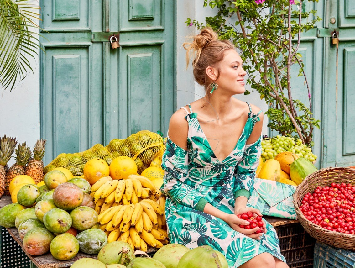 H νέα συλλογή της NAF NAF είναι ένας ύμνος στη δύναμη των χρωμάτων