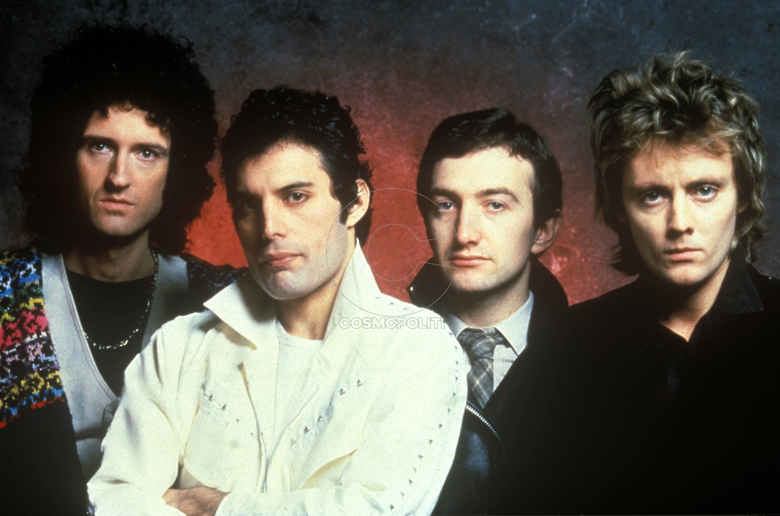 UNSPECIFIED - : Photo of QUEEN; Posed studio group portait L-R Brian May, Freddie Mercury, John Deacon and Roger Taylor (Photo by John Rodgers/Redferns)