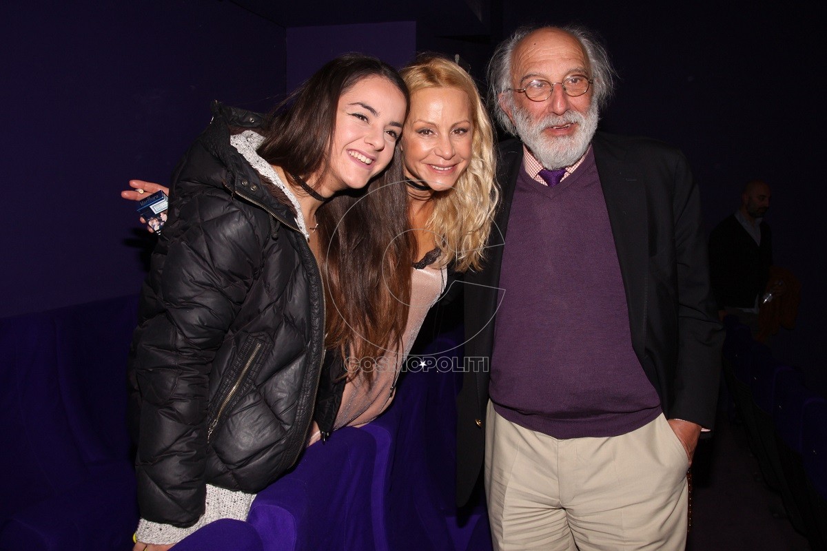 Zένια Μπονάτσου: Κρατάω απόσταση από τον παππού μου για το θέμα της σχέσης του