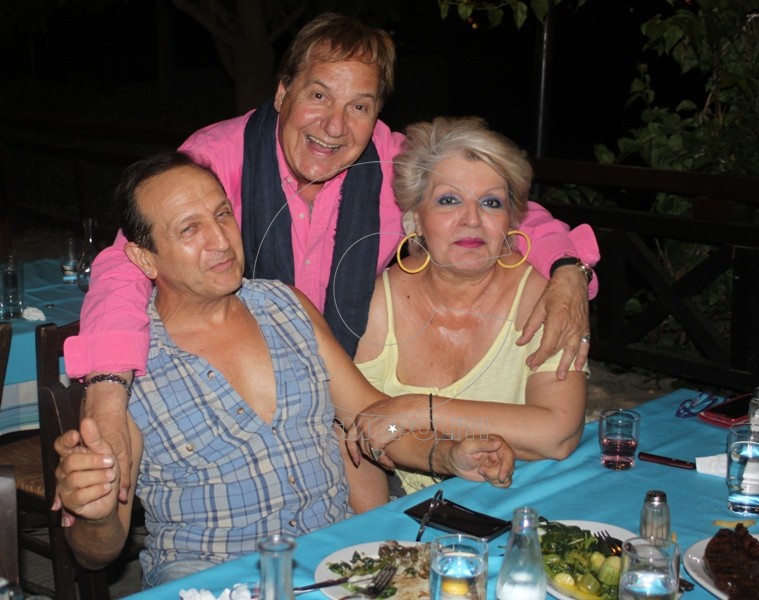 Καλή παρέα, παραδοσιακό φαγητό, κέφι και τραγούδι με τους Βετεράνους της Παιανίας στην ταβέρνα “Ο Κώστας”