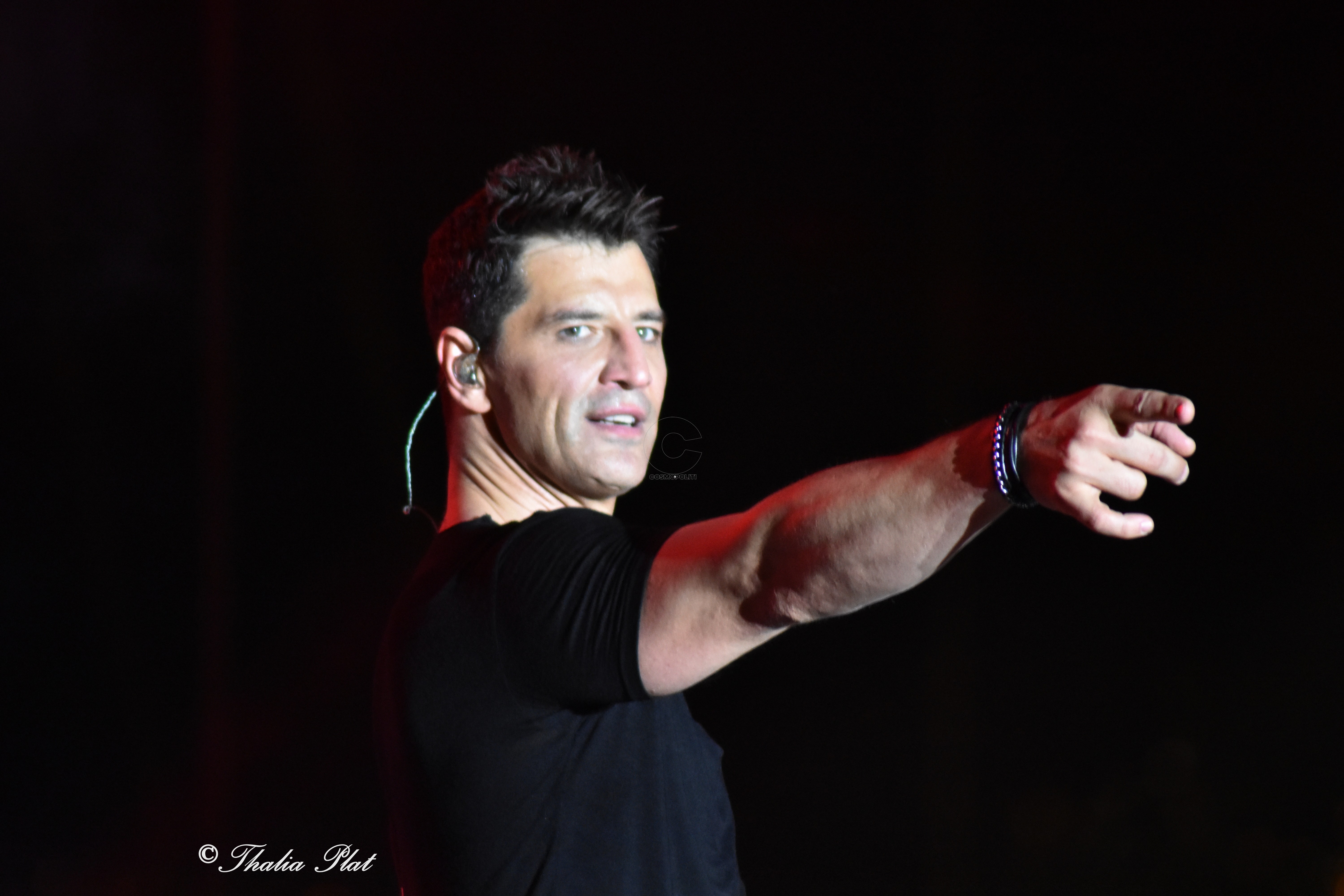 Υποδοχή της νέας Mercedes-Benz A-Class με το εντυπωσιακό  live show του Σάκη Ρουβά