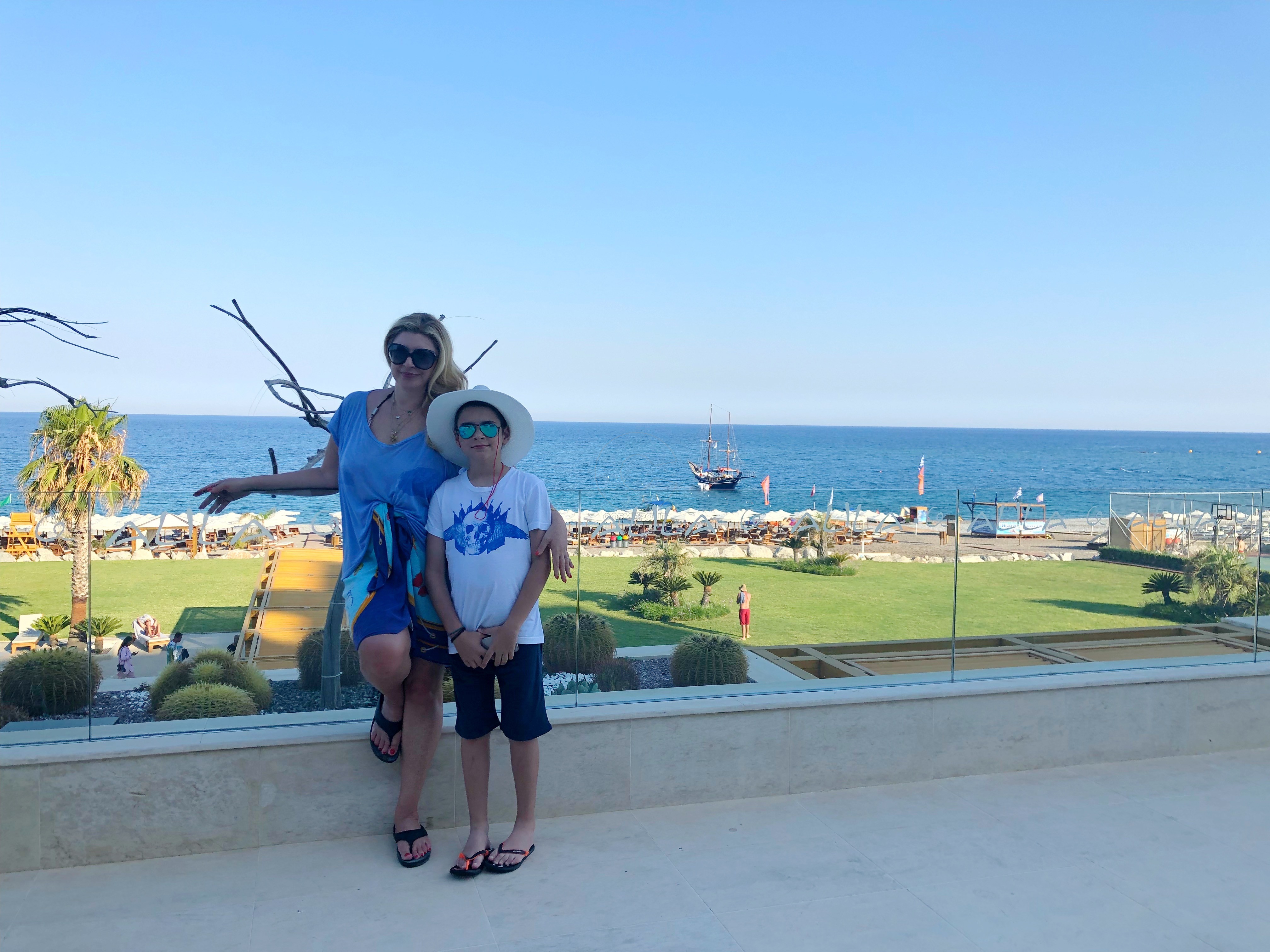 Alila Glamour και Αναμελιά