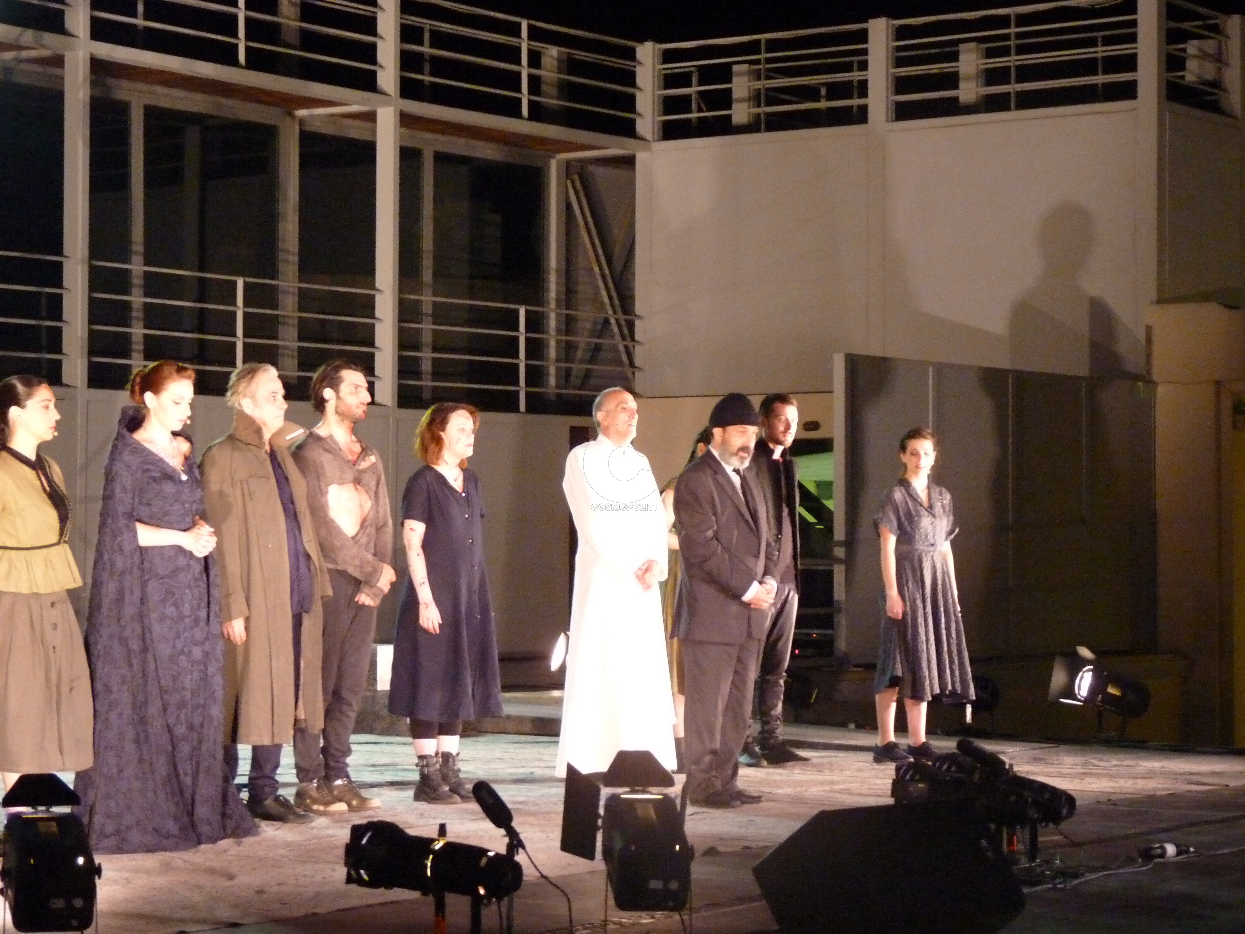 Στην Τζέση Παπουτσή αφιέρωσε η “Ηλέκτρα” την παράσταση στο Βεάκειο